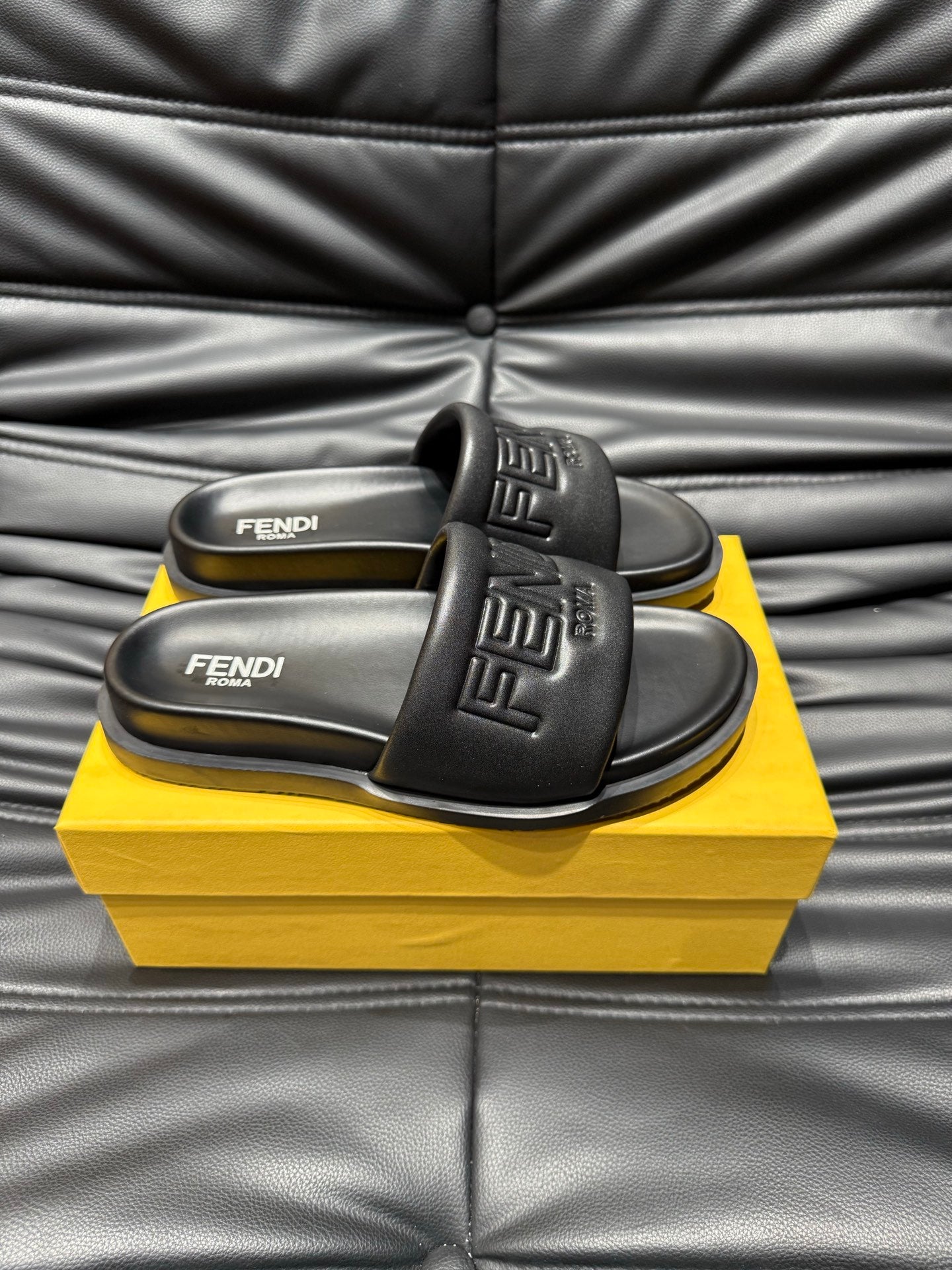LuxluxHouse Best Quality Sandals Fendi