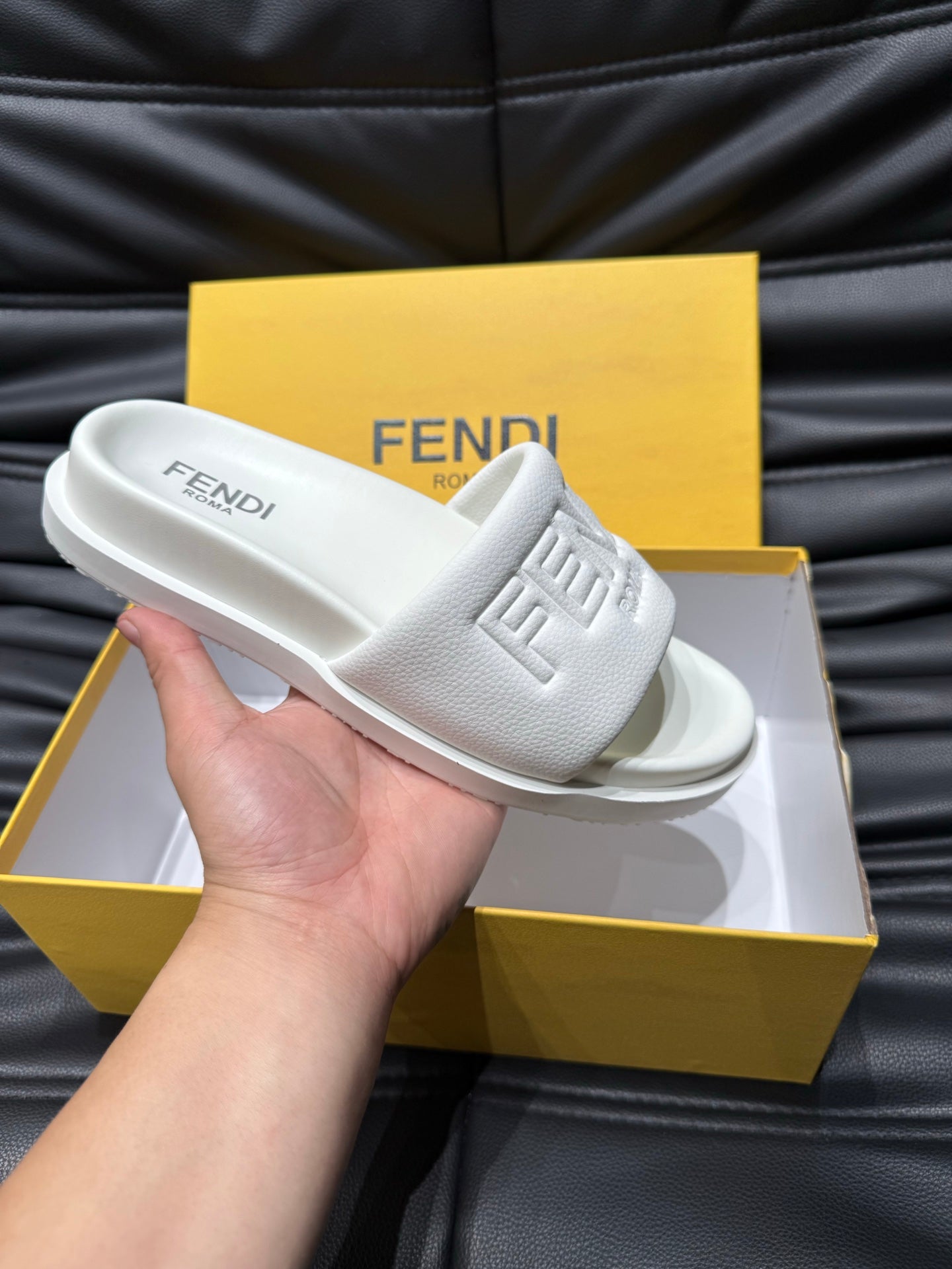 LuxluxHouse Best Quality Sandals Fendi