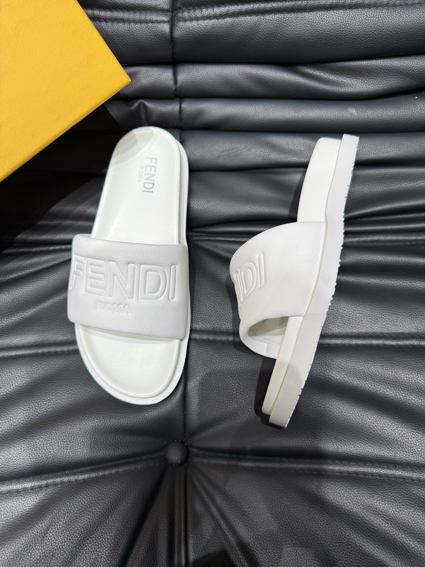 LuxluxHouse Best Quality Sandals Fendi