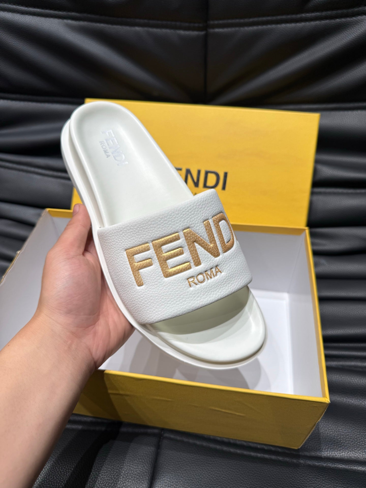 LuxluxHouse Best Quality Sandals Fendi