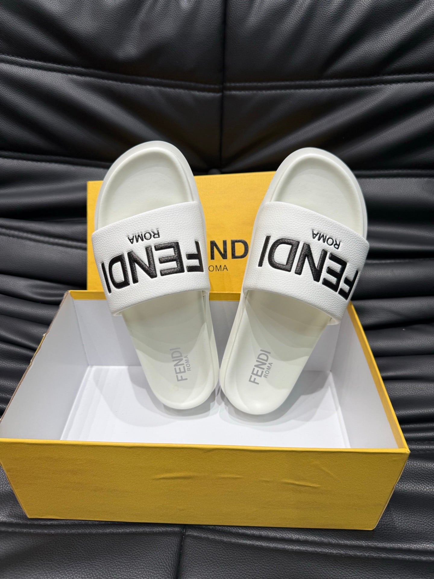 LuxluxHouse Best Quality Sandals Fendi