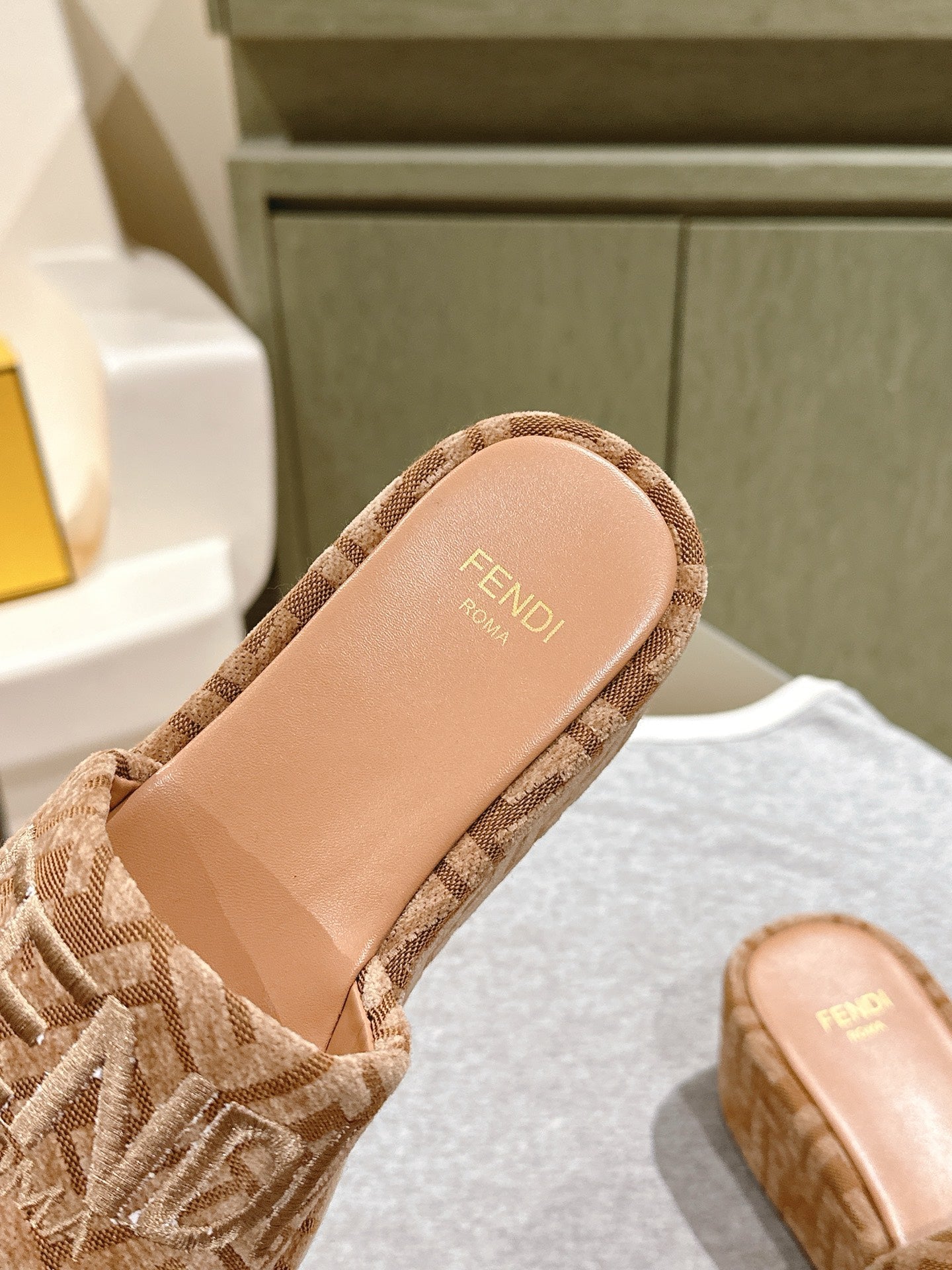 LuxluxHouse Best Quality Fendi Women Shoes