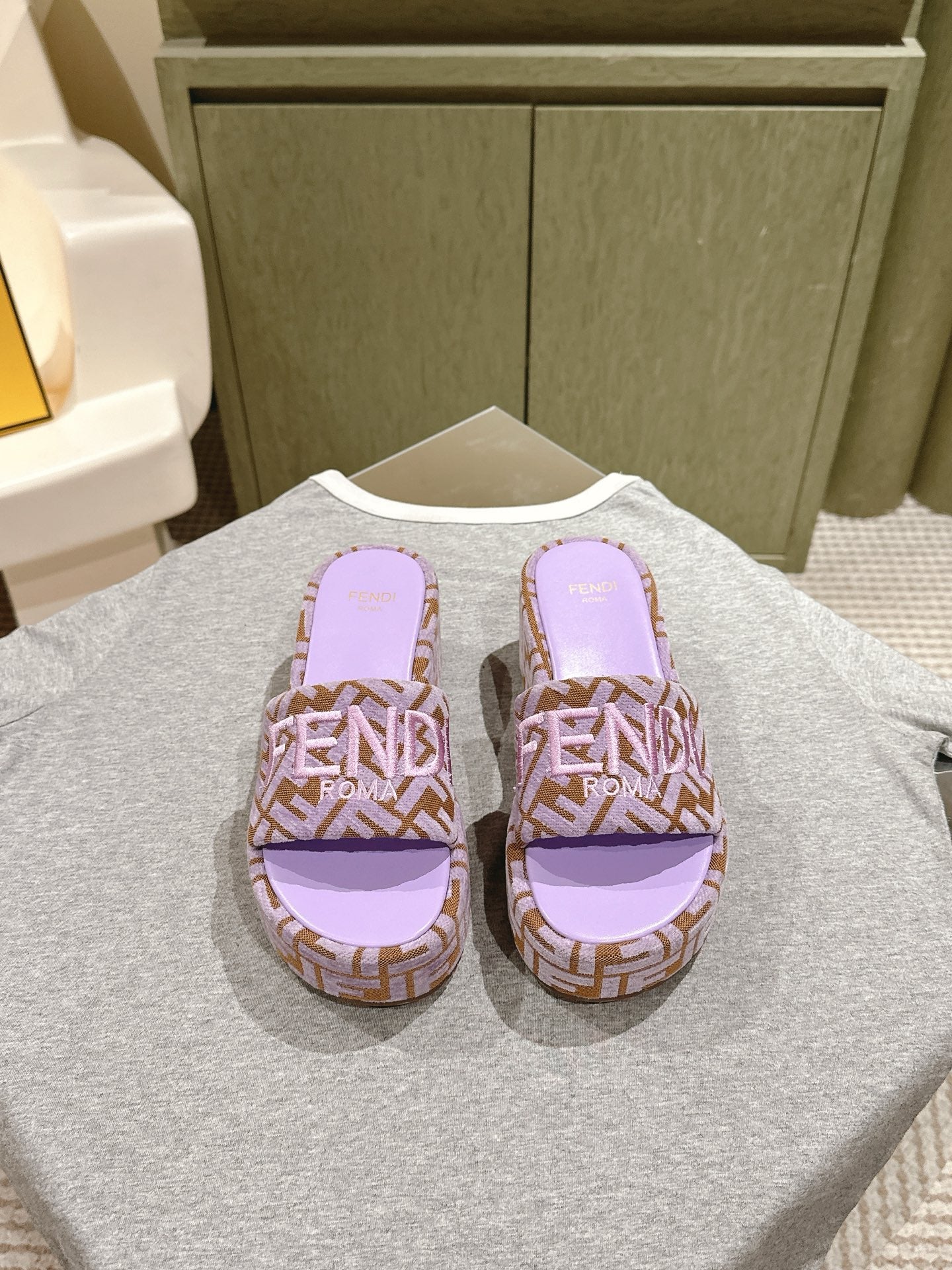 LuxluxHouse Best Quality Fendi Women Shoes