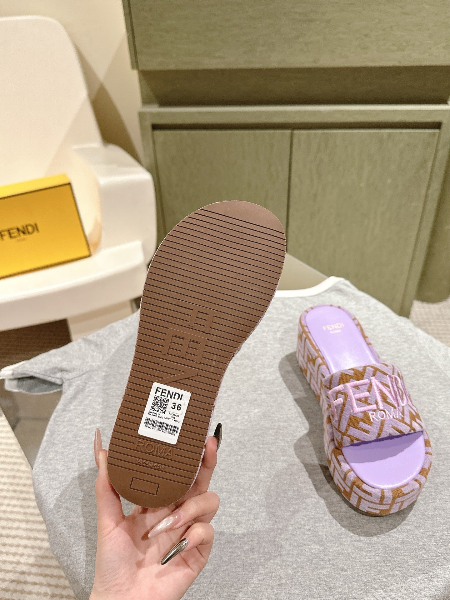 LuxluxHouse Best Quality Fendi Women Shoes