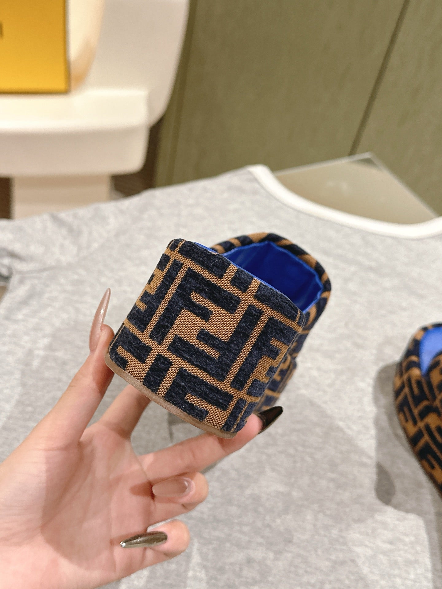 LuxluxHouse Best Quality Fendi Women Shoes