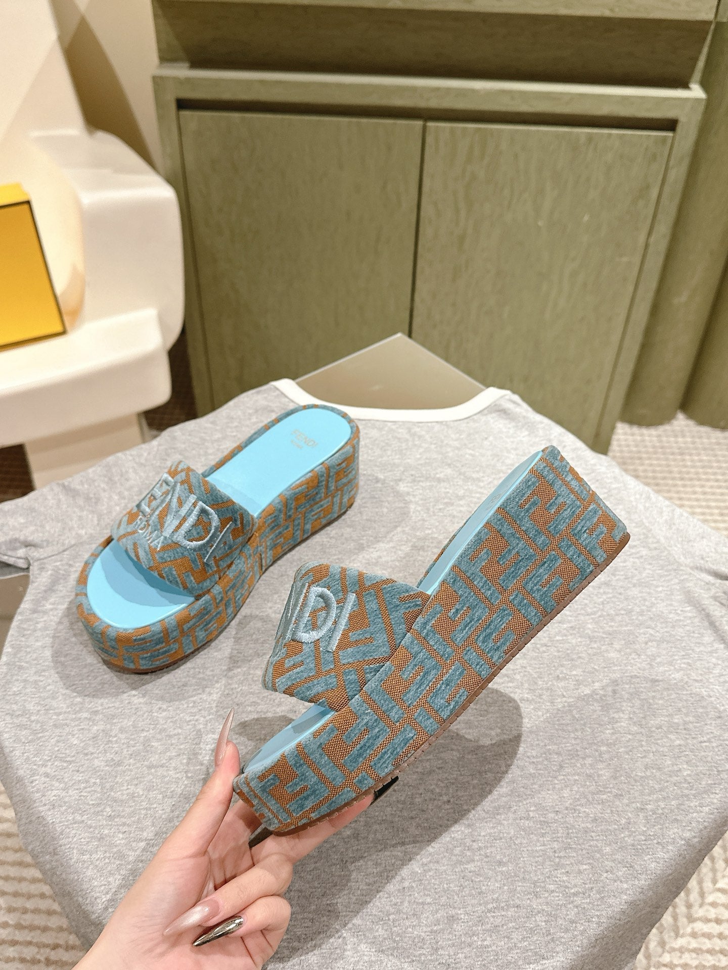 LuxluxHouse Best Quality Fendi Women Shoes