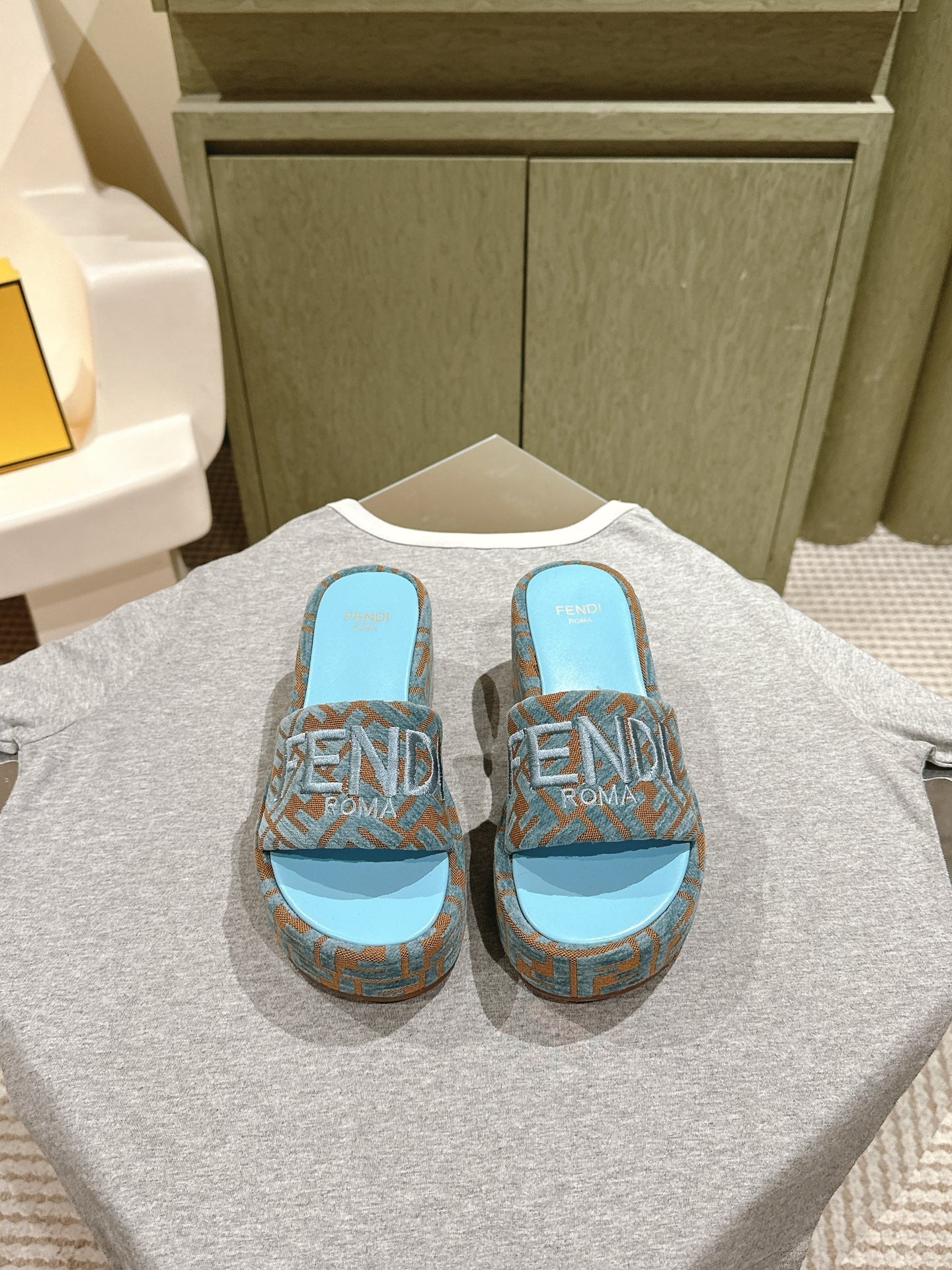 LuxluxHouse Best Quality Fendi Women Shoes