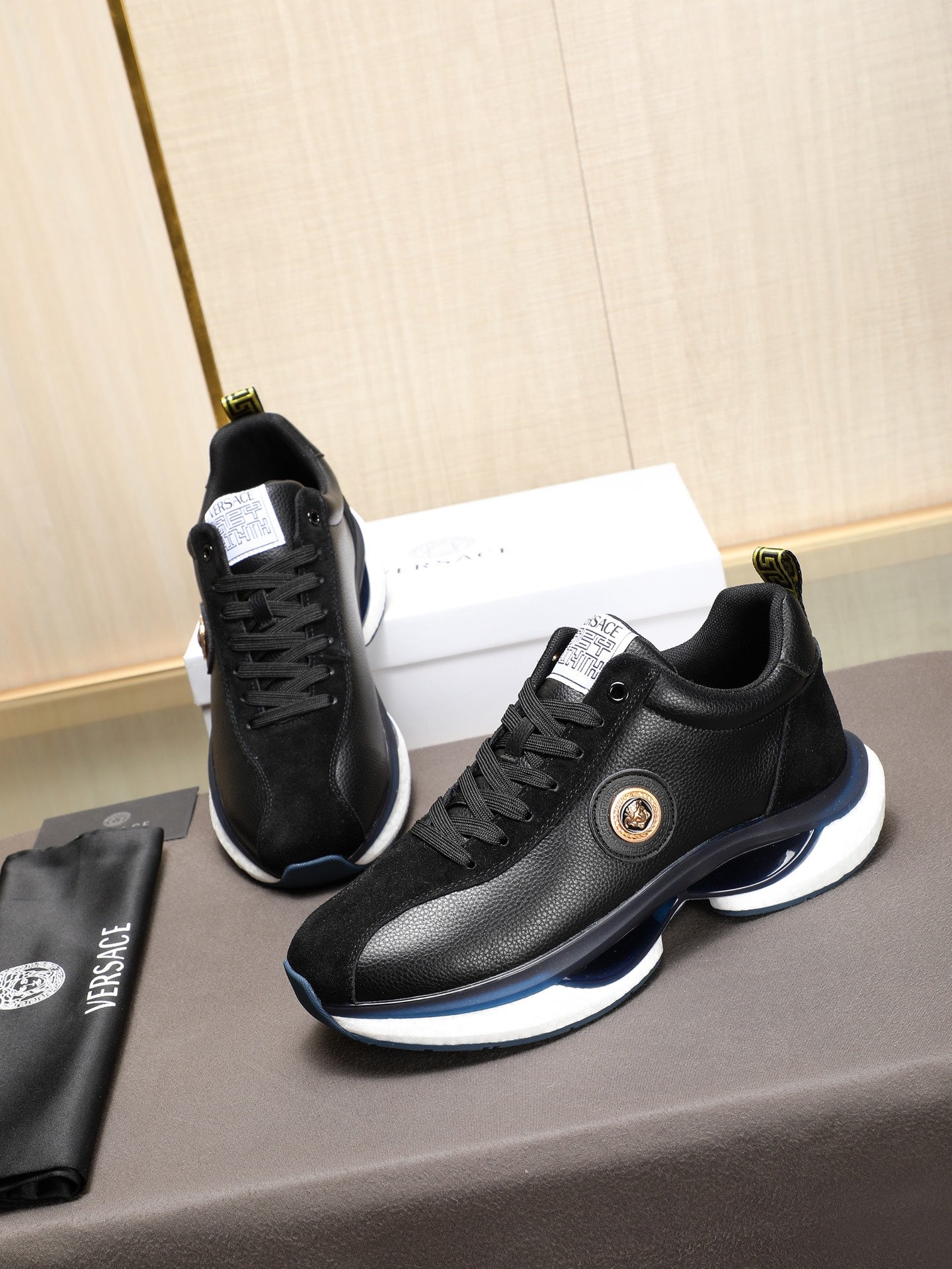 LuxluxHouse Best Quality Shoes Versace