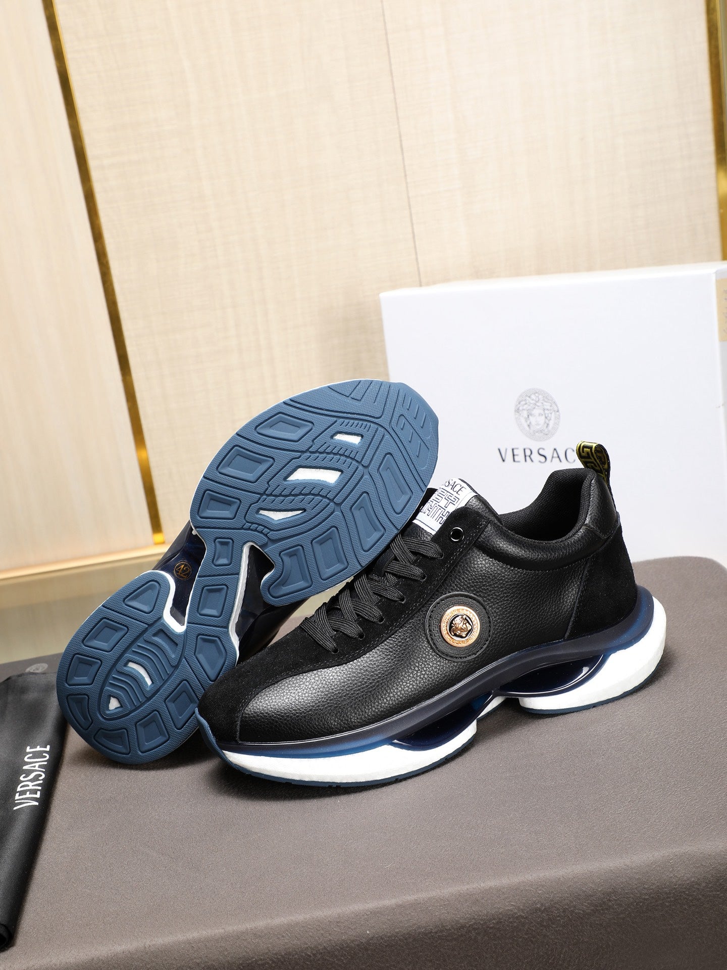 LuxluxHouse Best Quality Shoes Versace