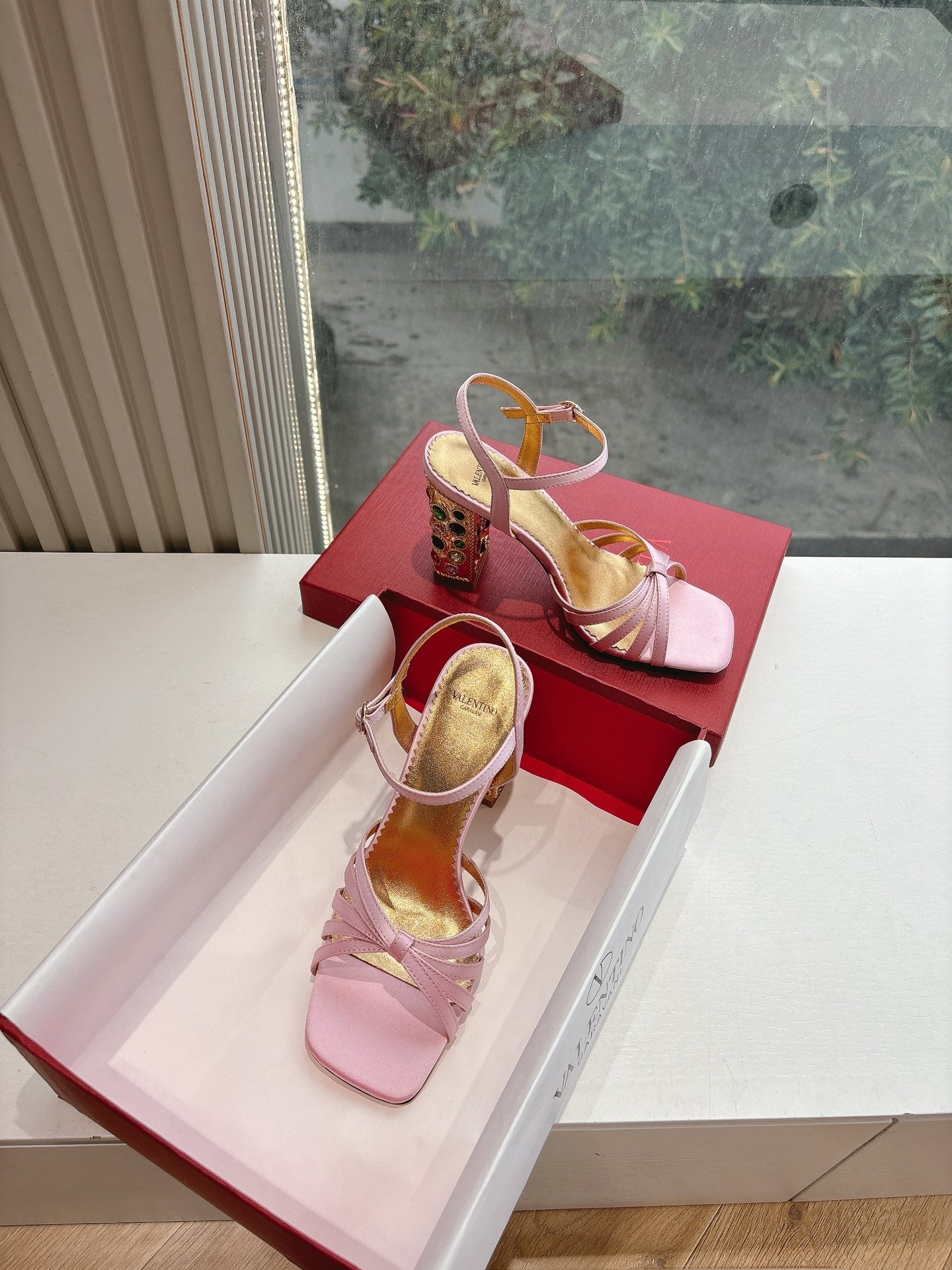 LuxluxHouse Best Quality Valentino Women Shoes