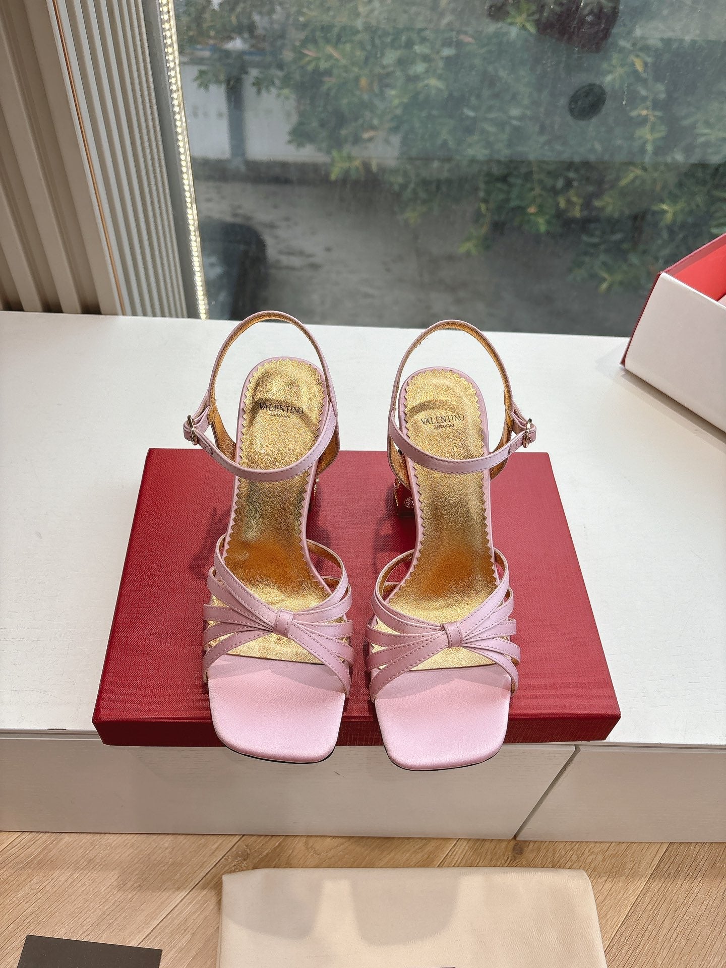 LuxluxHouse Best Quality Valentino Women Shoes