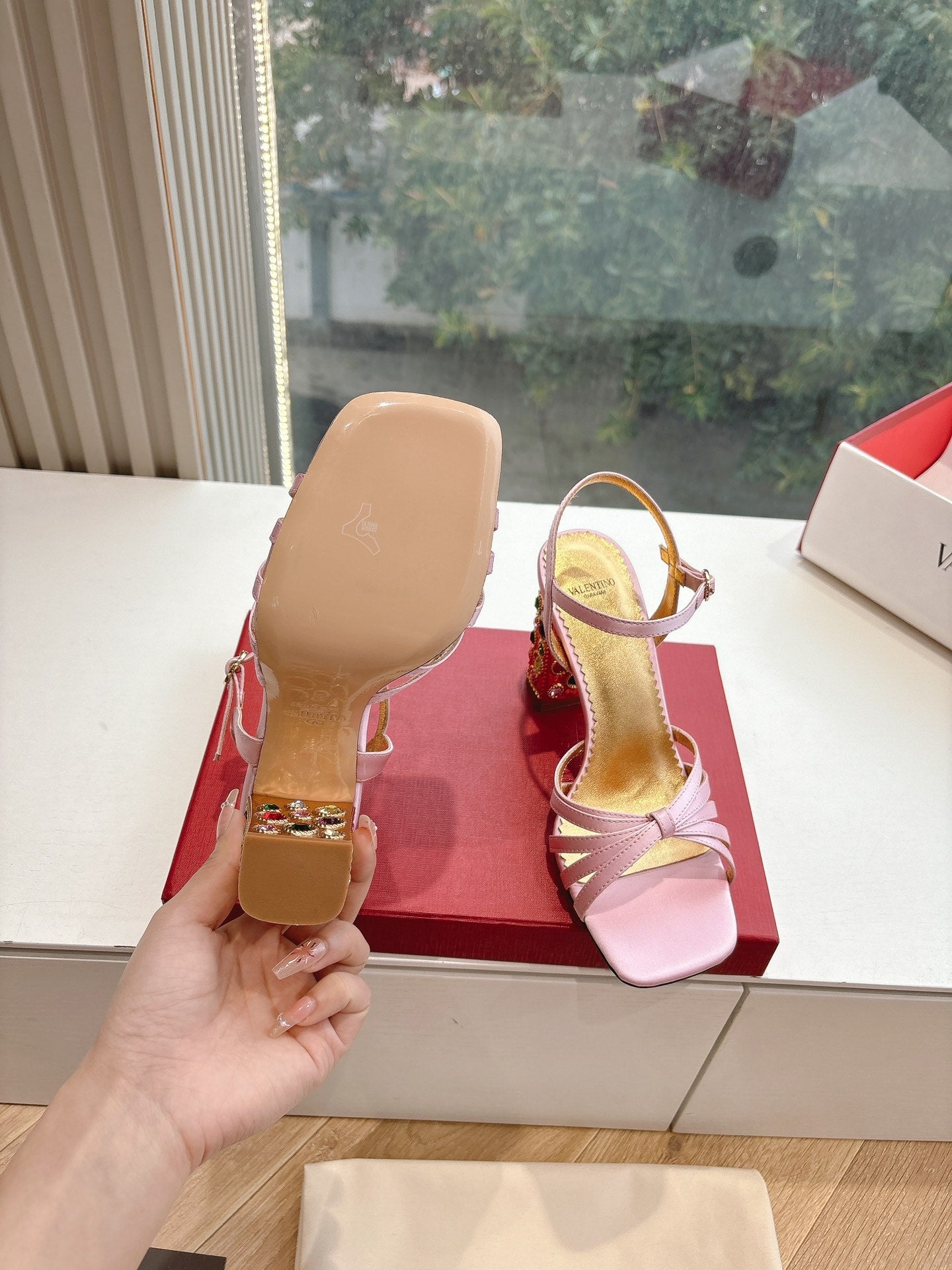 LuxluxHouse Best Quality Valentino Women Shoes