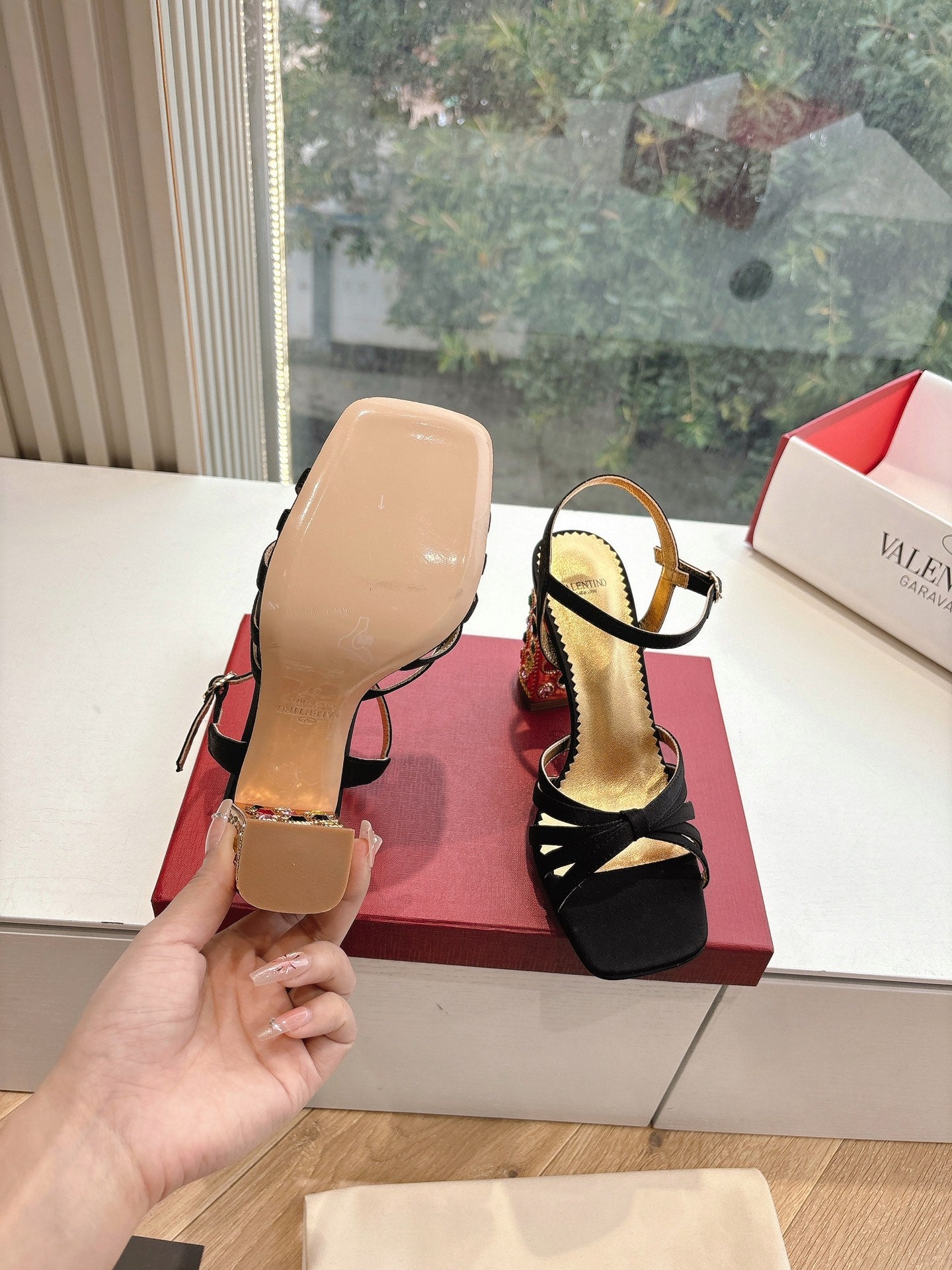 LuxluxHouse Best Quality Valentino Women Shoes