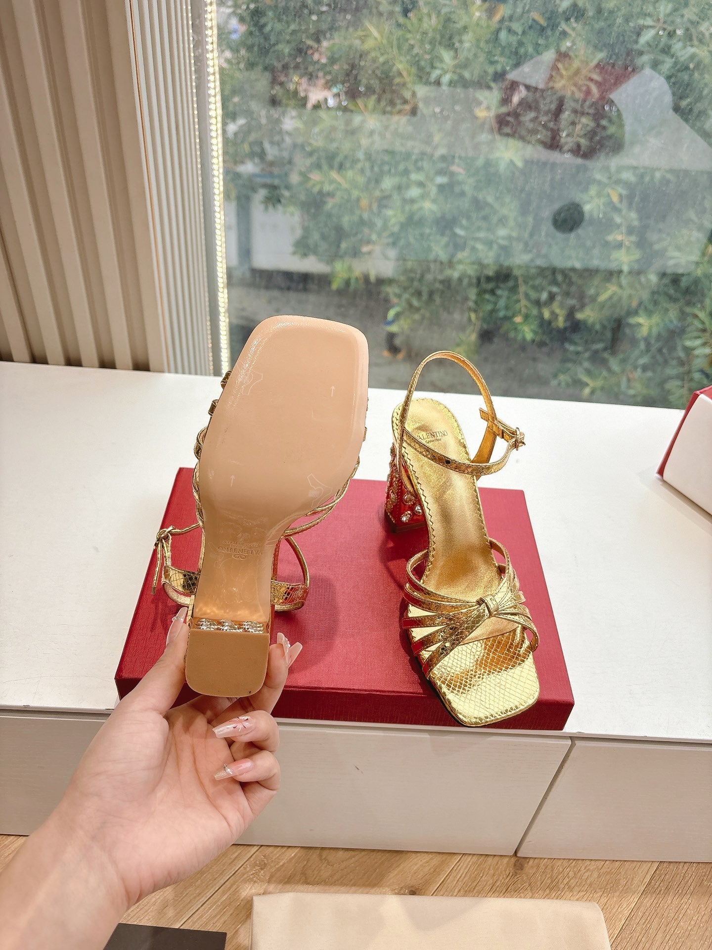 LuxluxHouse Best Quality Valentino Women Shoes