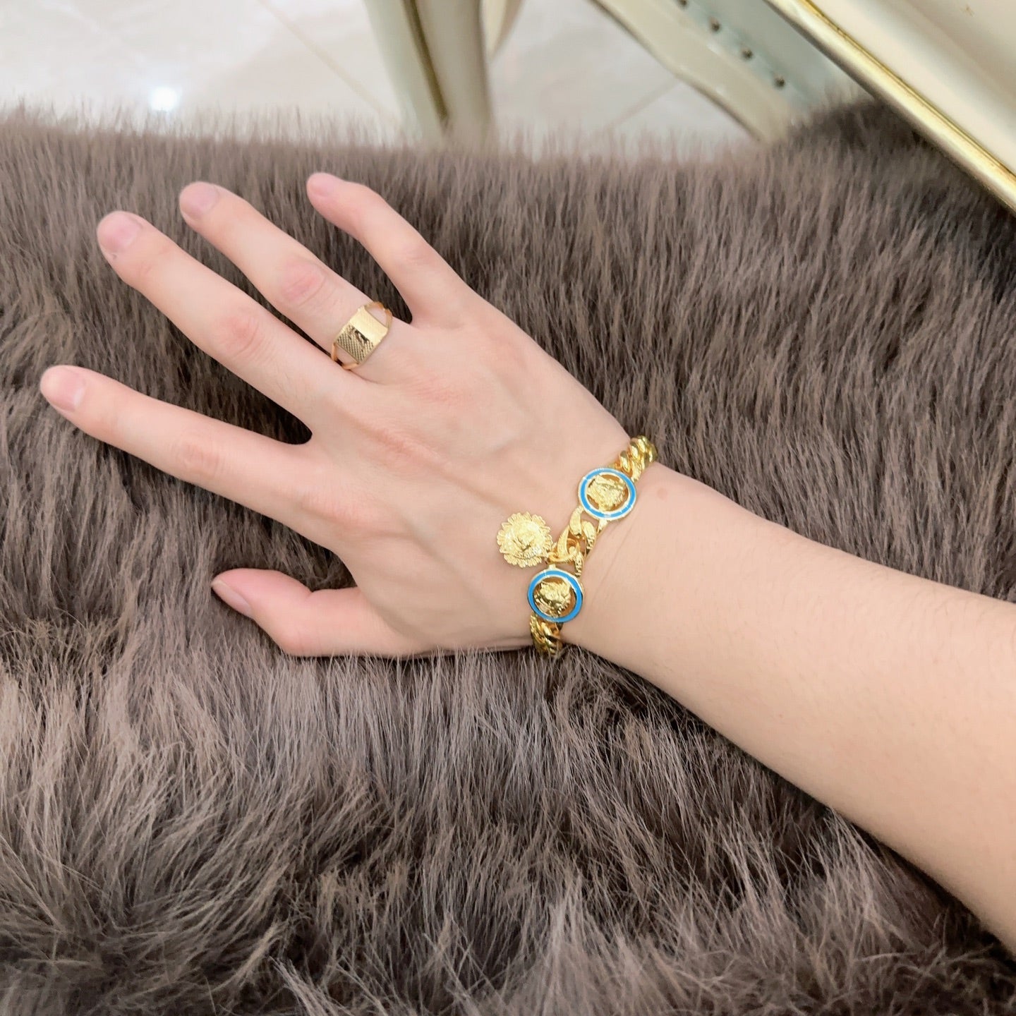 LuxluxHouse Best Quality Accessories Ring Ring Van Cleef & Arpels Necklace Ring Louis Vuitton