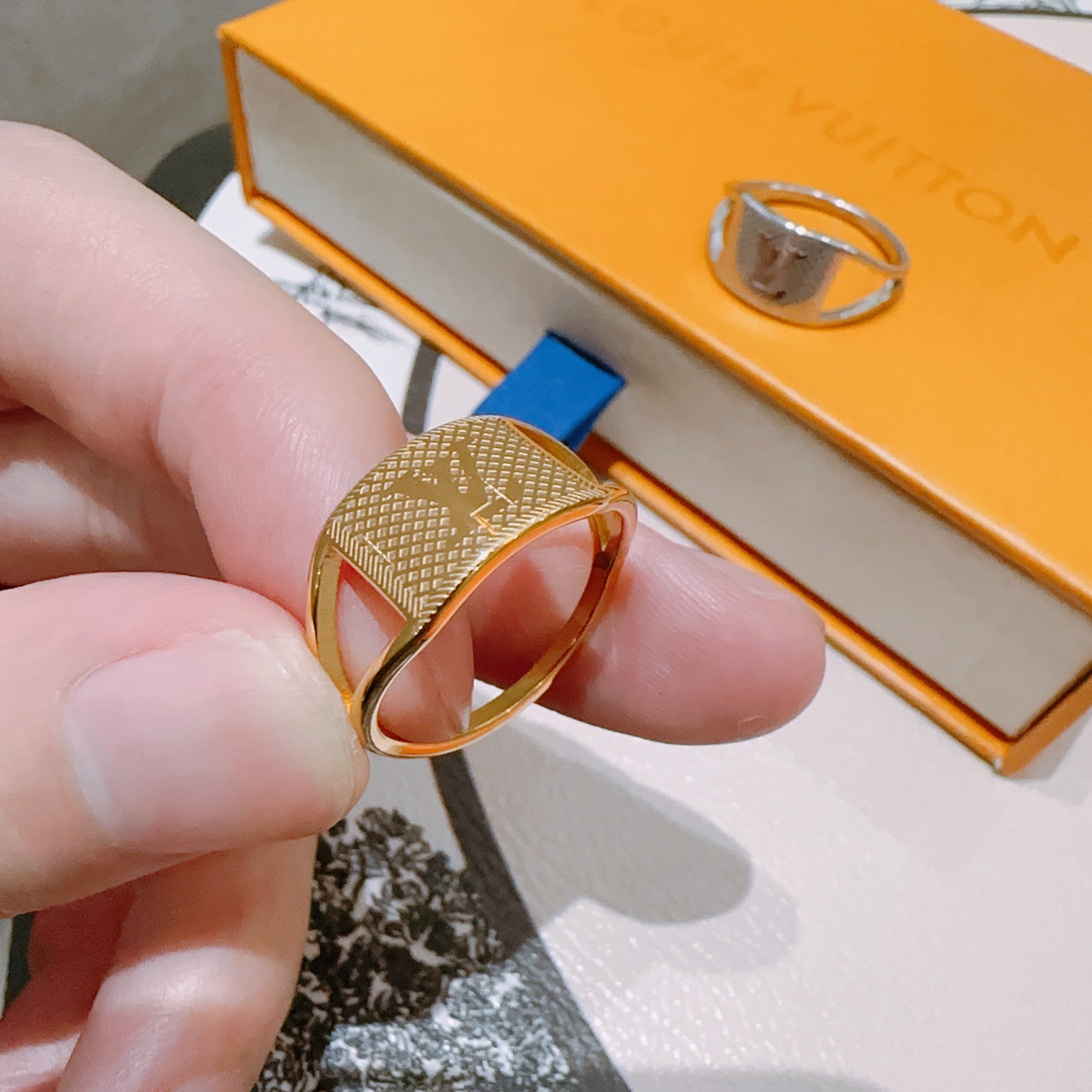 LuxluxHouse Best Quality Accessories Ring Ring Van Cleef & Arpels Necklace Ring Louis Vuitton