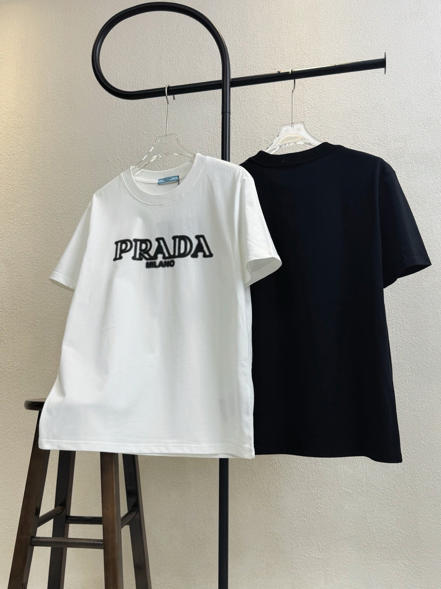 LuxluxHouse Best Quality Clothes T-shirt Prada