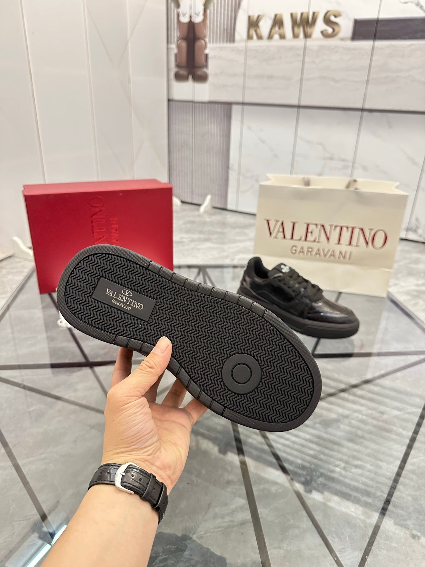 LuxluxHouse Best Quality Shoes Valentino