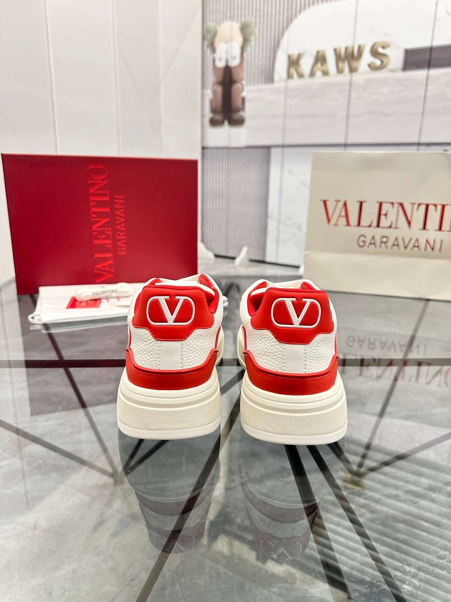 LuxluxHouse Best Quality Shoes Valentino