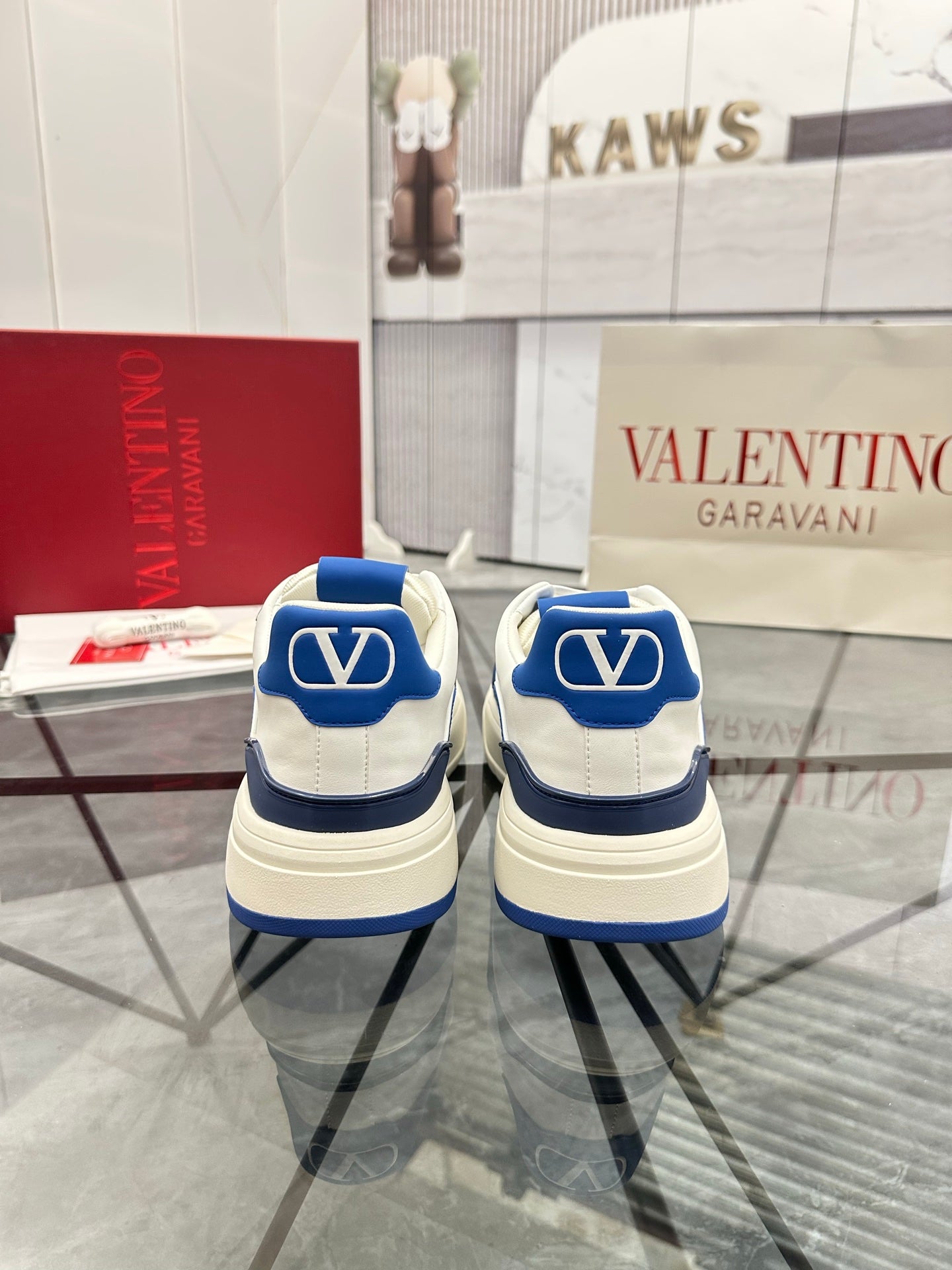 LuxluxHouse Best Quality Shoes Valentino
