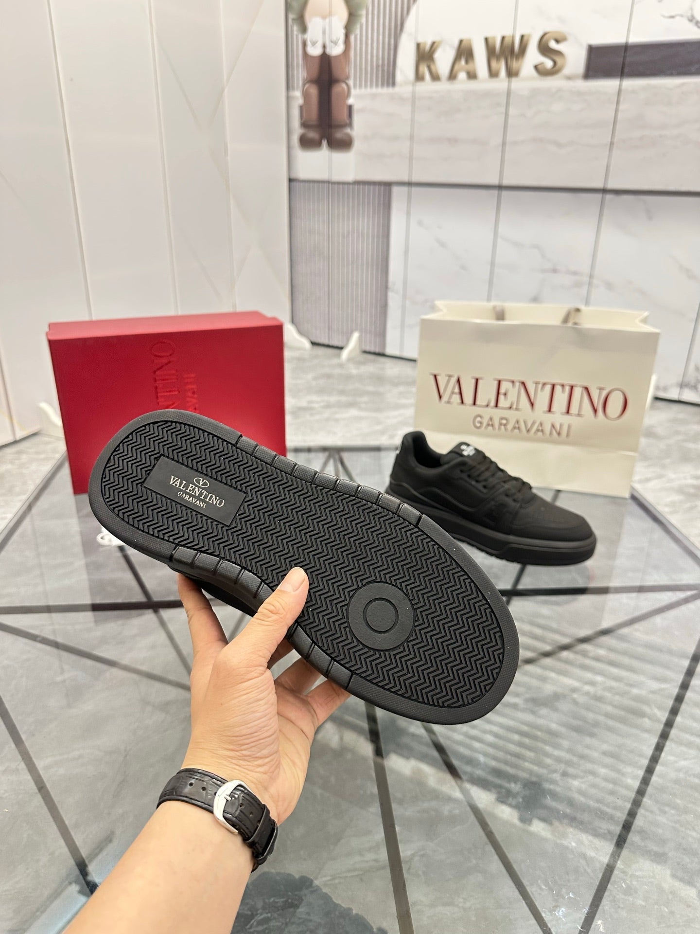 LuxluxHouse Best Quality Shoes Valentino