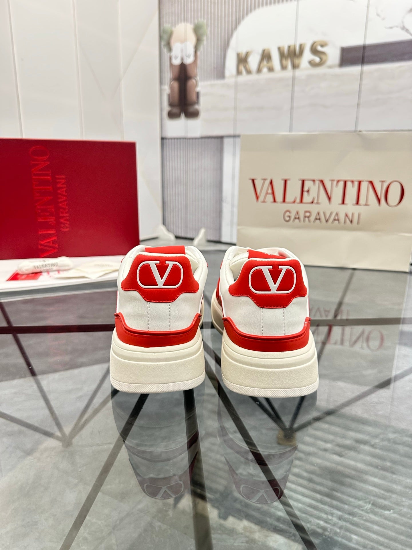 LuxluxHouse Best Quality Shoes Valentino