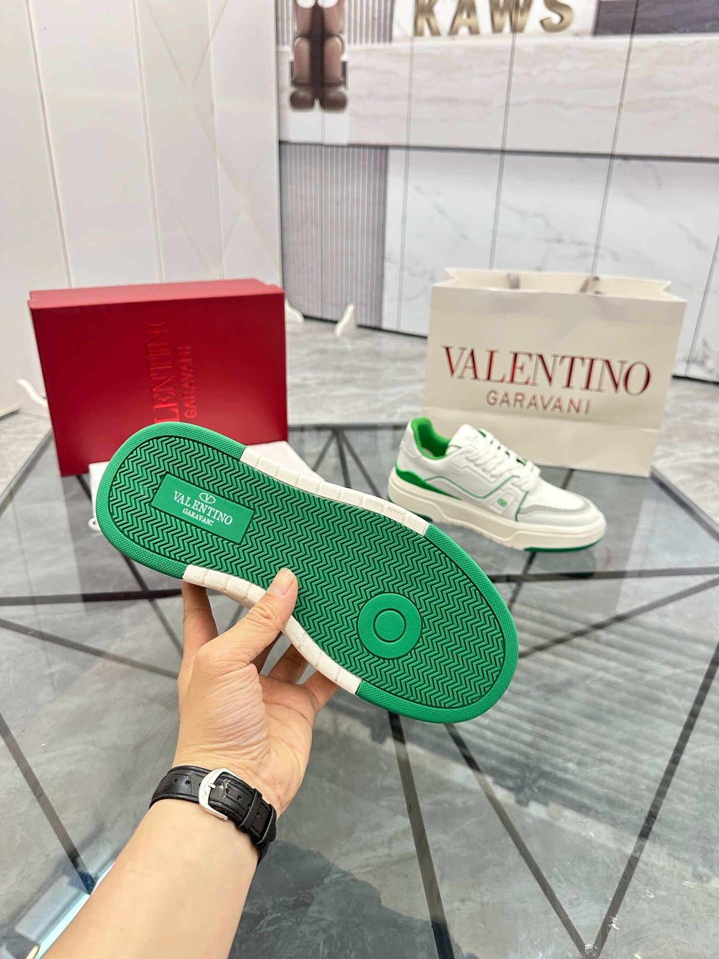 LuxluxHouse Best Quality Shoes Valentino