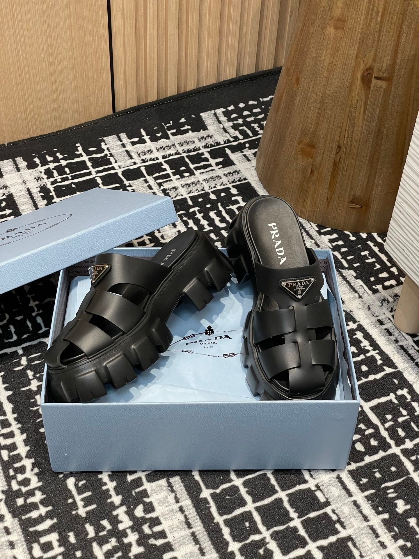 LuxluxHouse Best Quality Women Shoes Prada