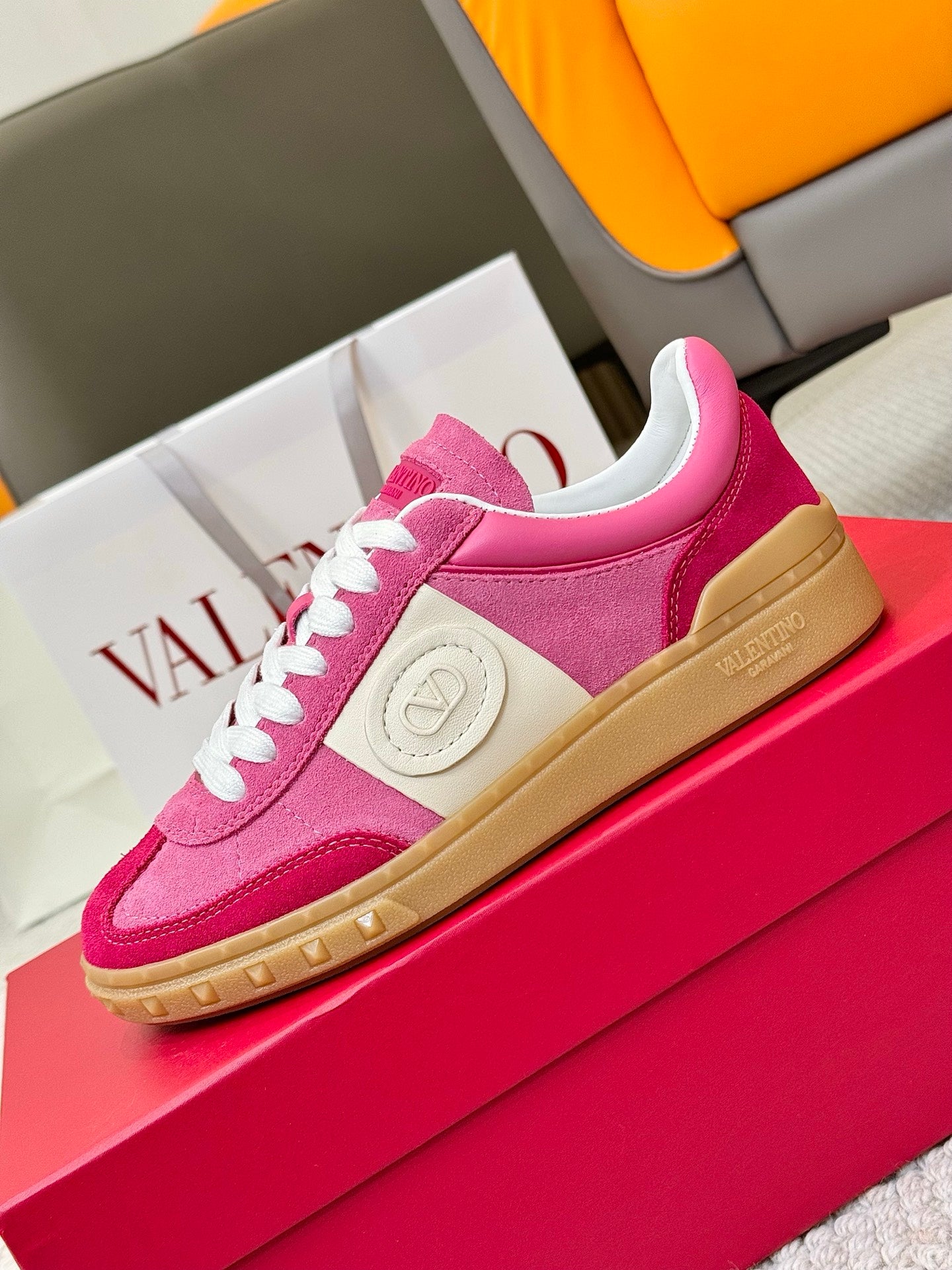 LuxluxHouse Best Quality Shoes Valentino