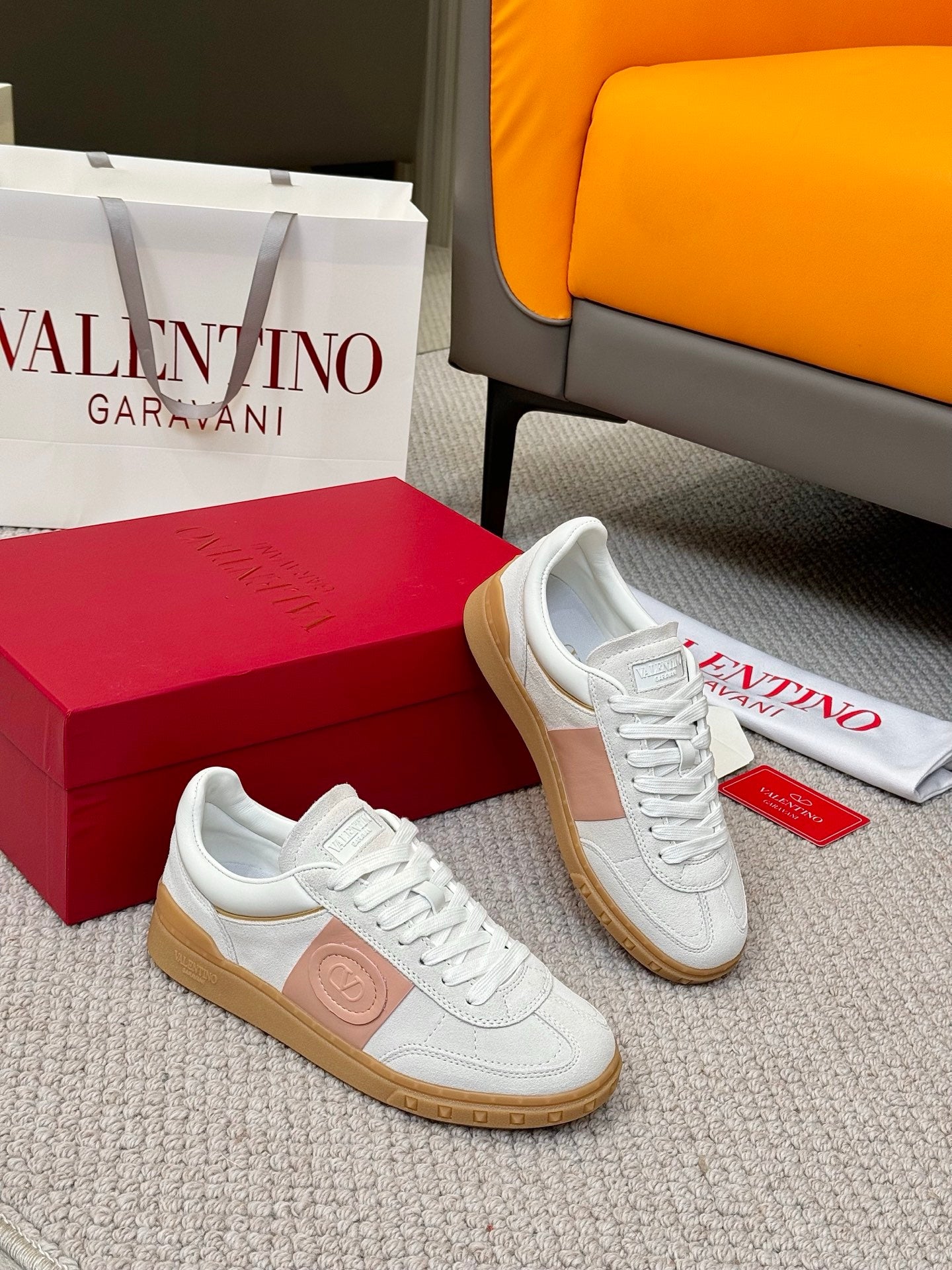 LuxluxHouse Best Quality Shoes Valentino