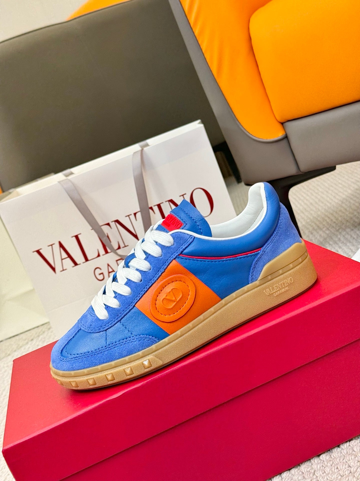 LuxluxHouse Best Quality Shoes Valentino