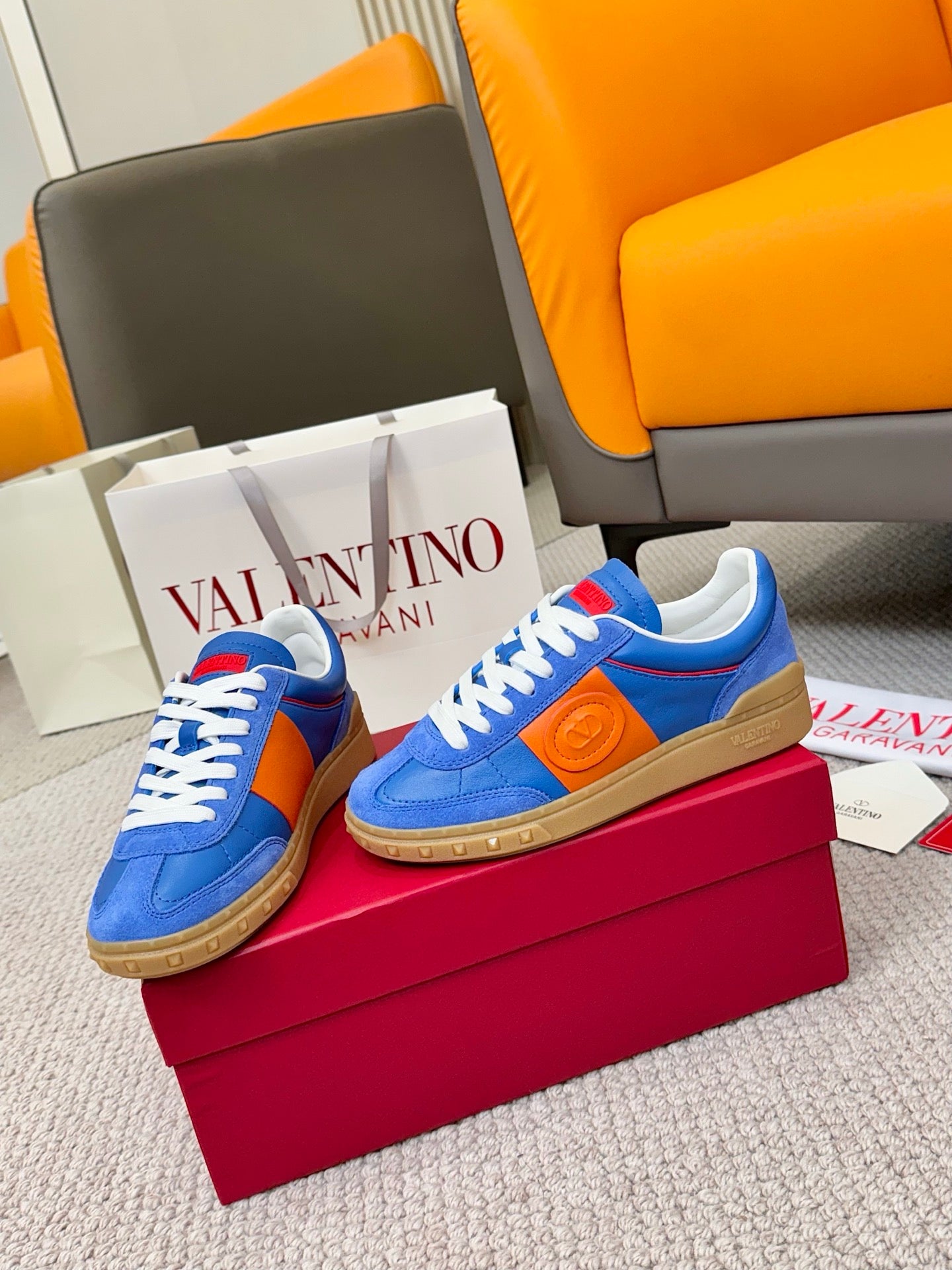 LuxluxHouse Best Quality Shoes Valentino