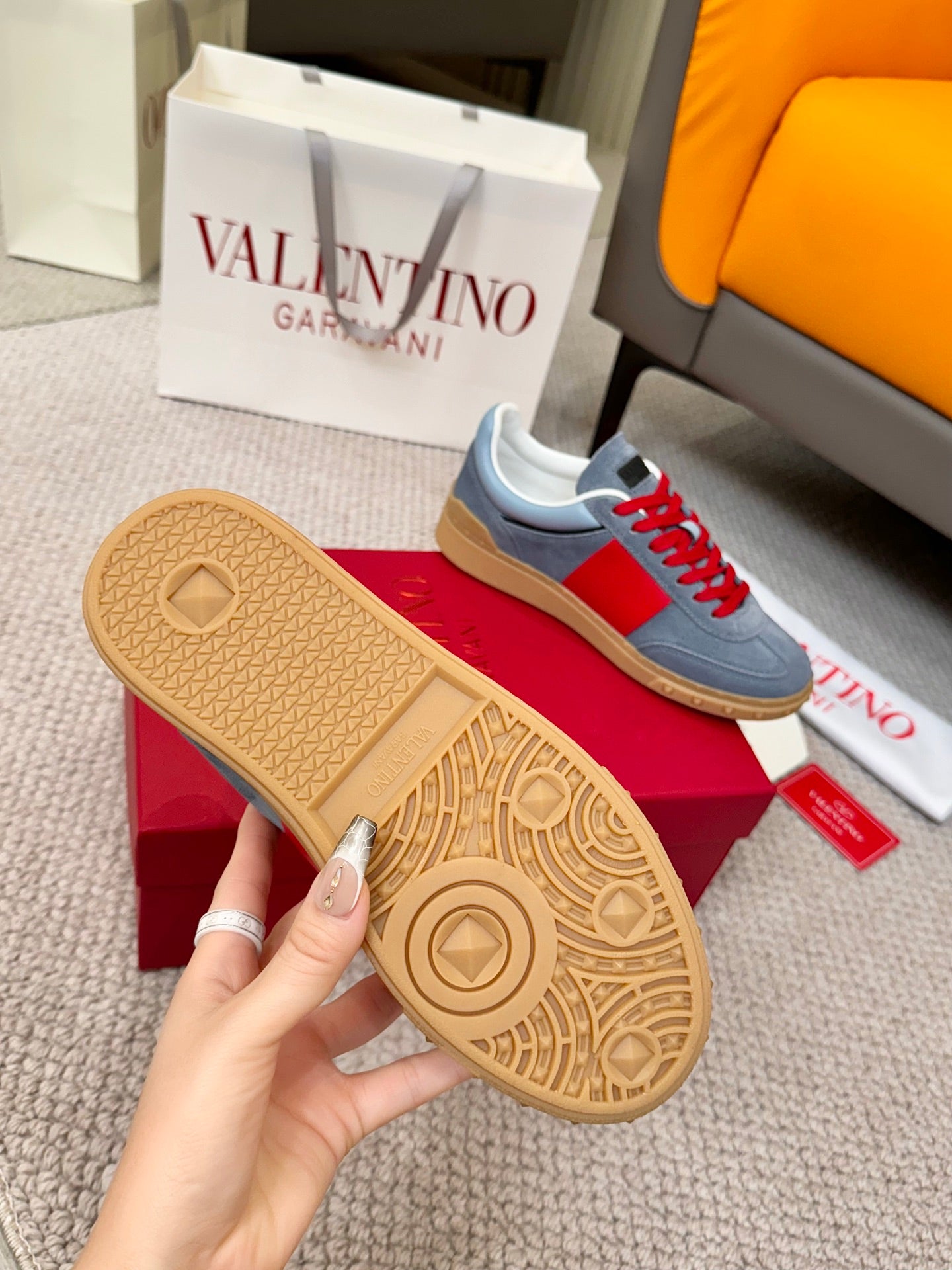 LuxluxHouse Best Quality Shoes Valentino