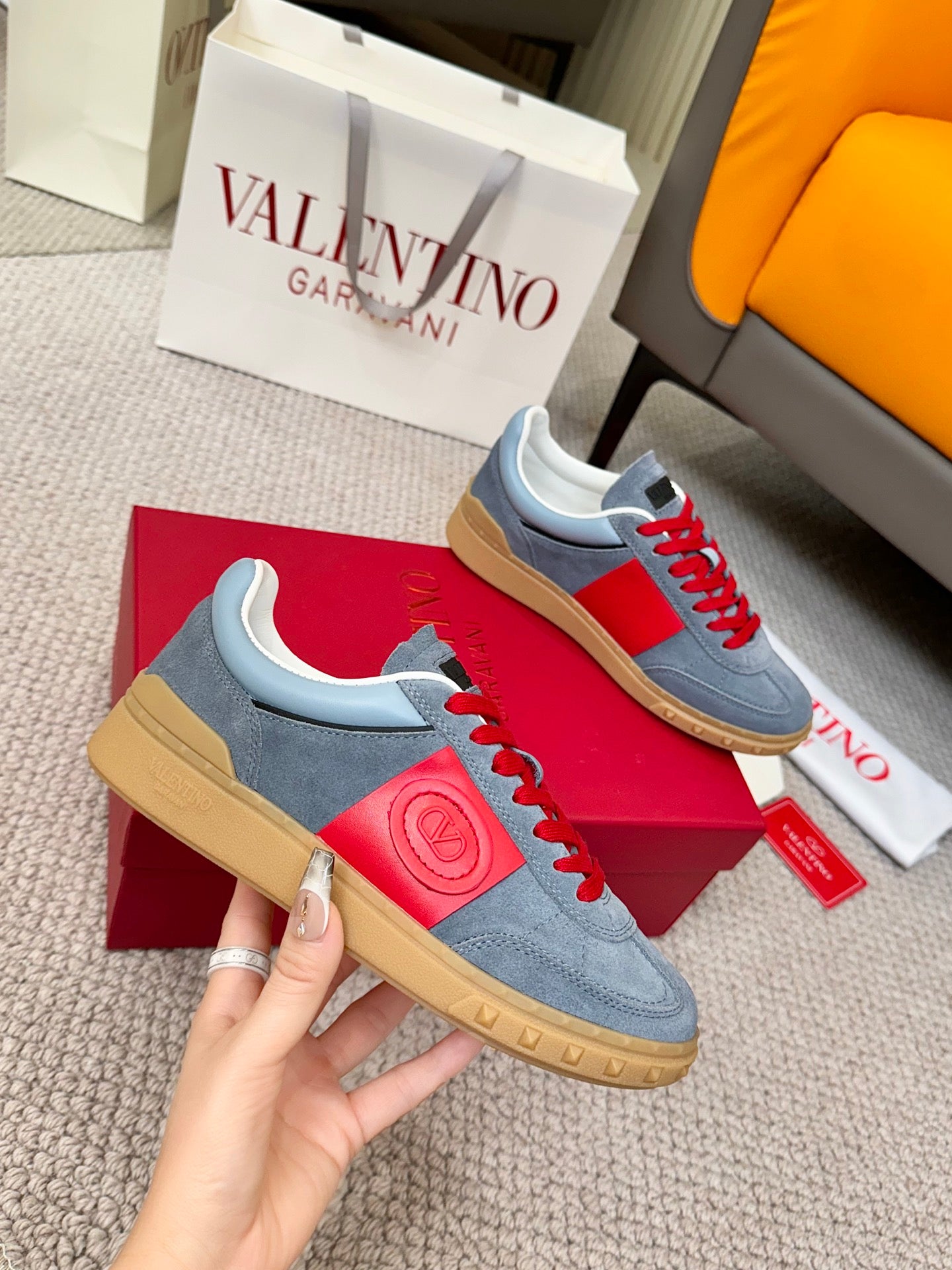 LuxluxHouse Best Quality Shoes Valentino