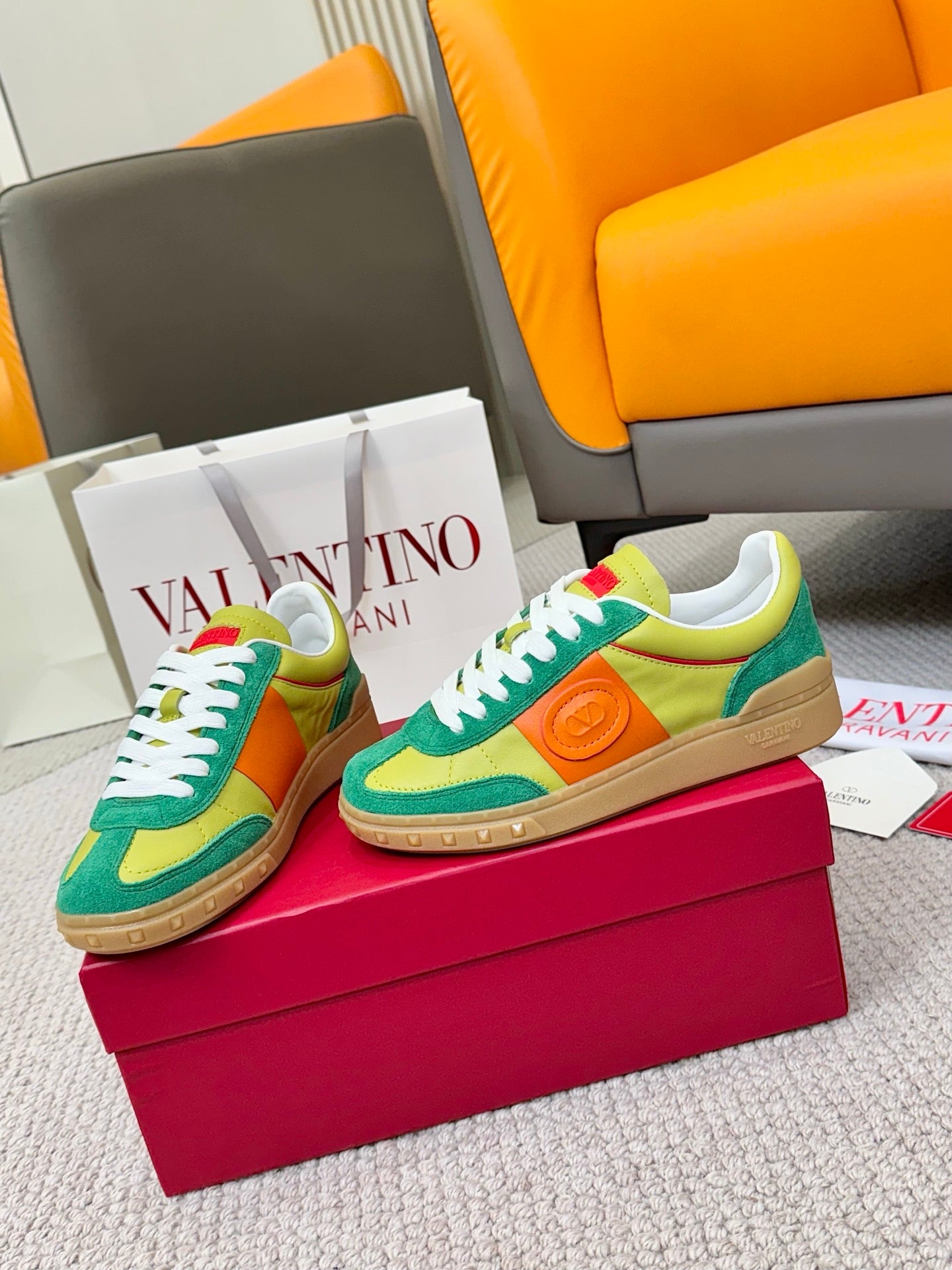 LuxluxHouse Best Quality Shoes Valentino