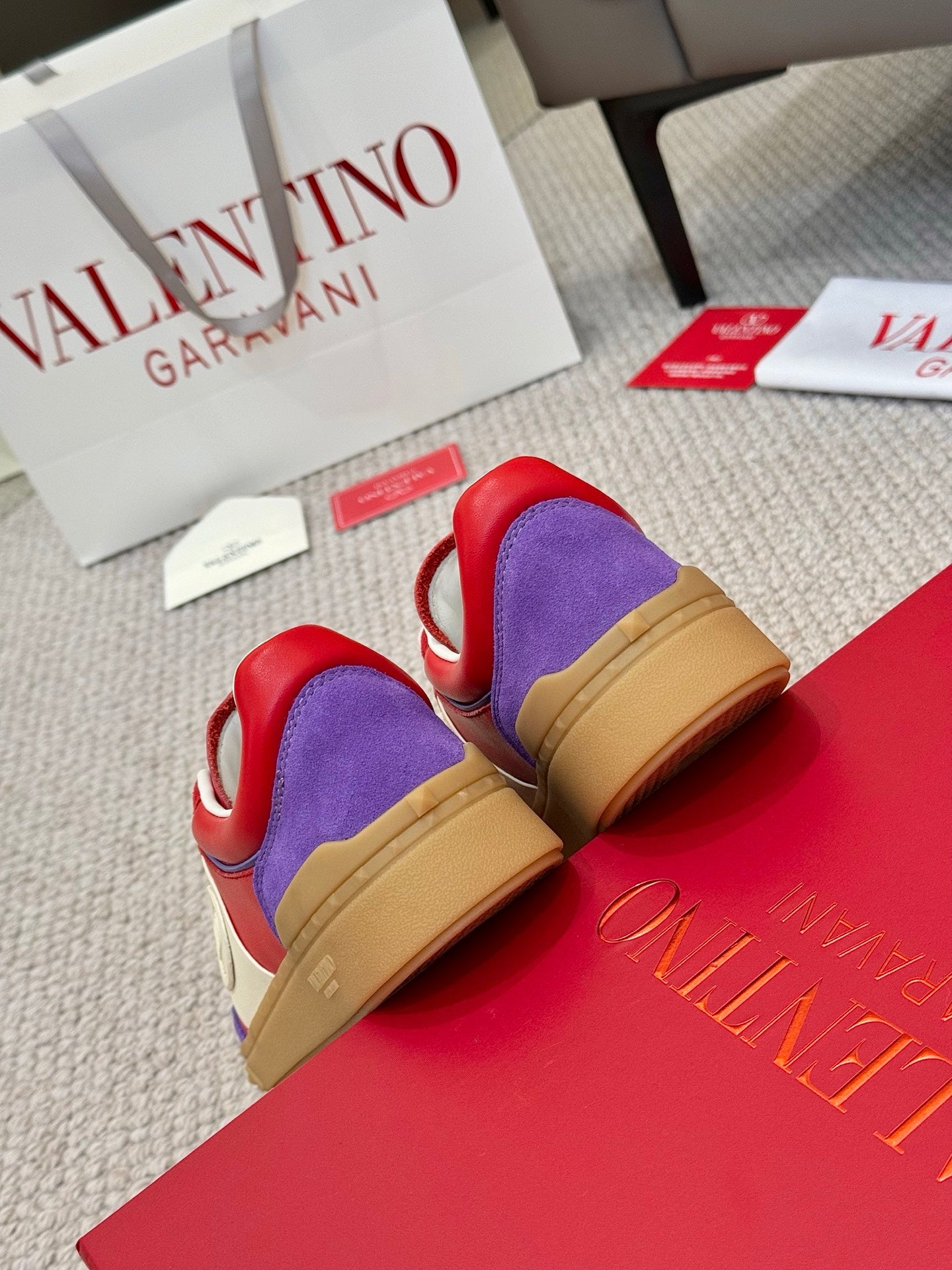 LuxluxHouse Best Quality Shoes Valentino