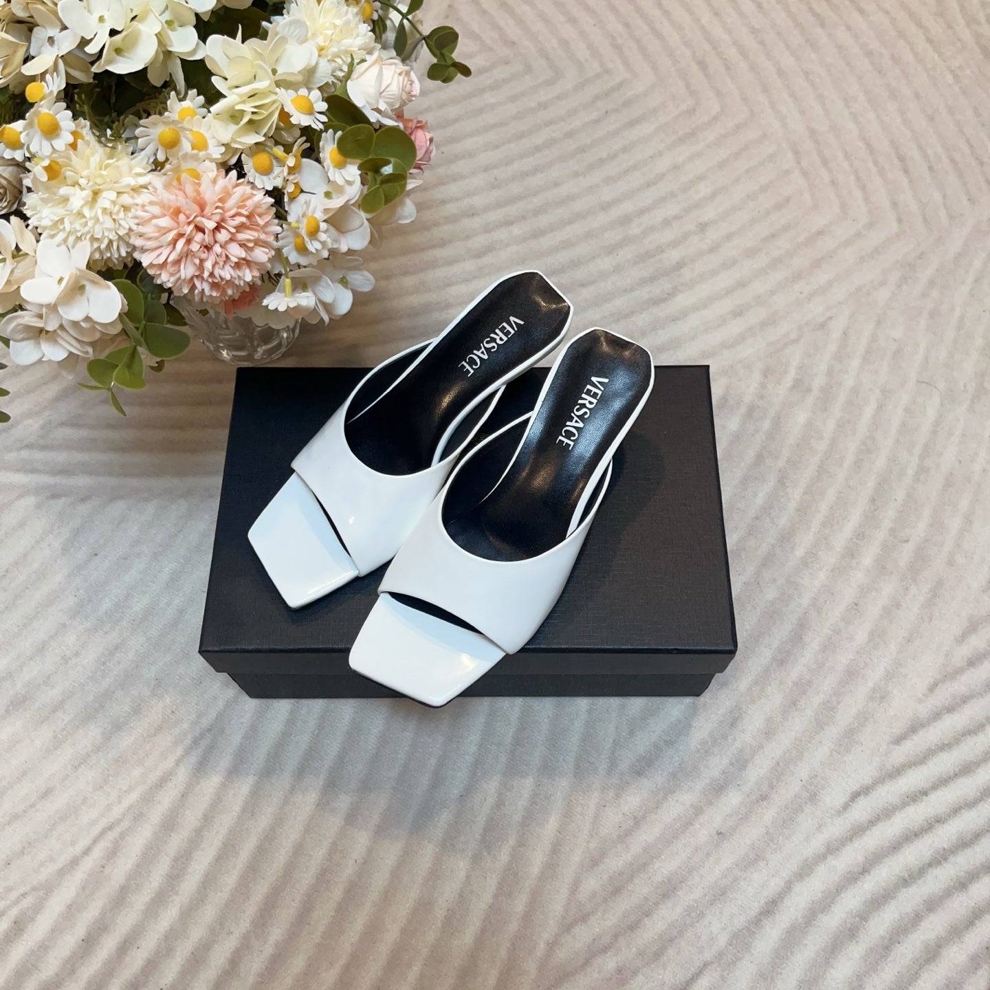 LuxluxHouse Best Quality Versace Women Shoes