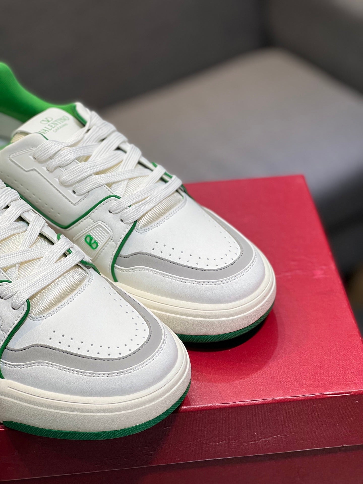 LuxluxHouse Best Quality Shoes Valentino