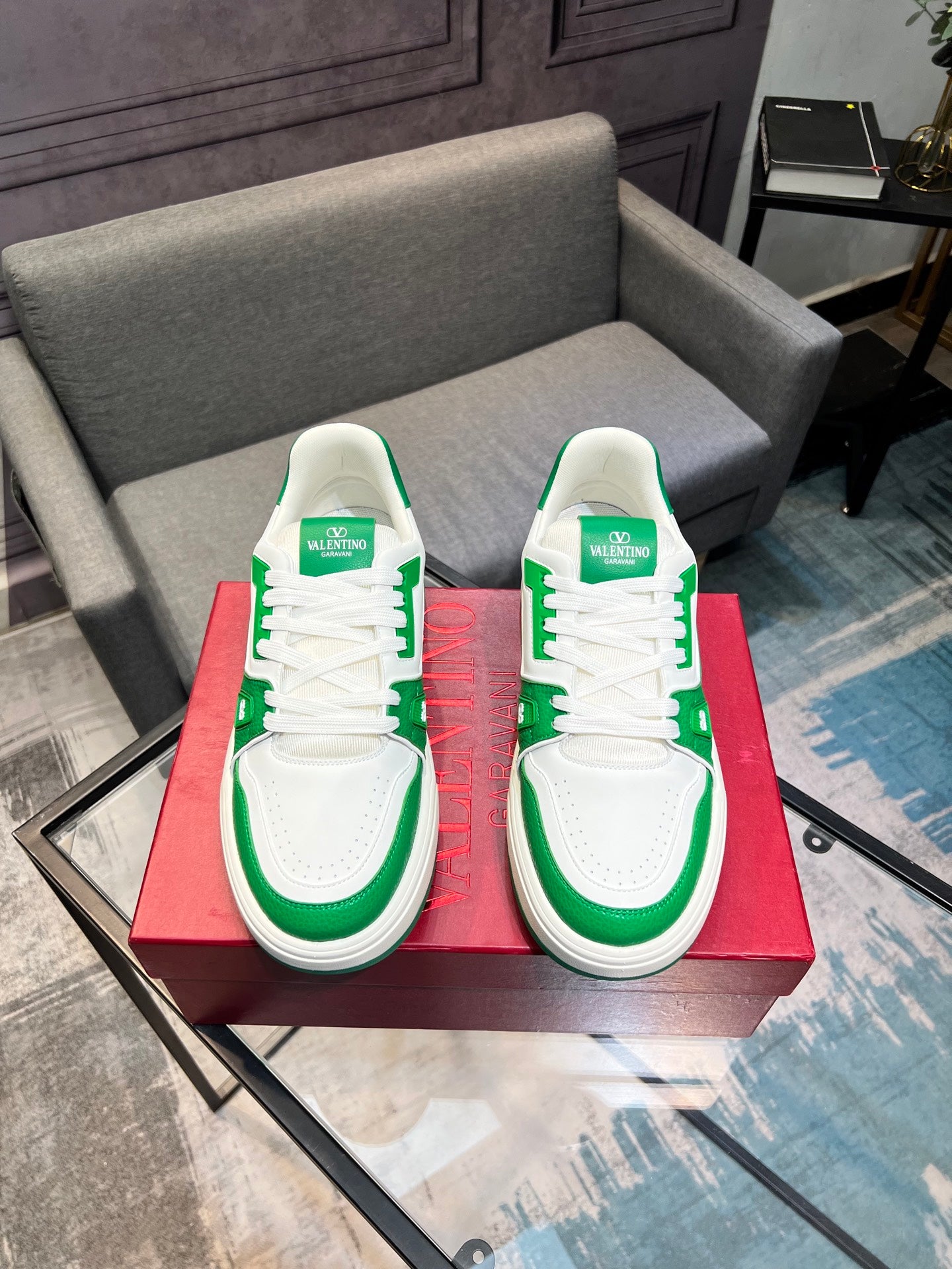 LuxluxHouse Best Quality Shoes Valentino