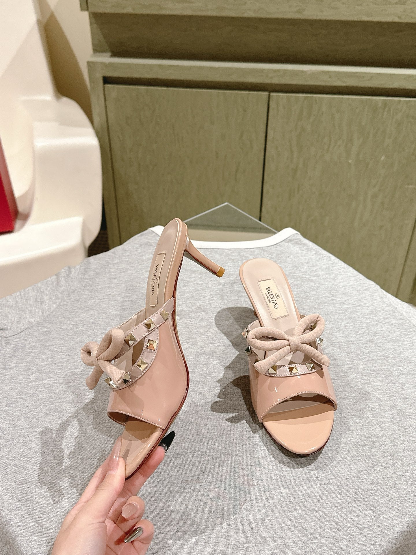 LuxluxHouse Best Quality Valentino Women Shoes