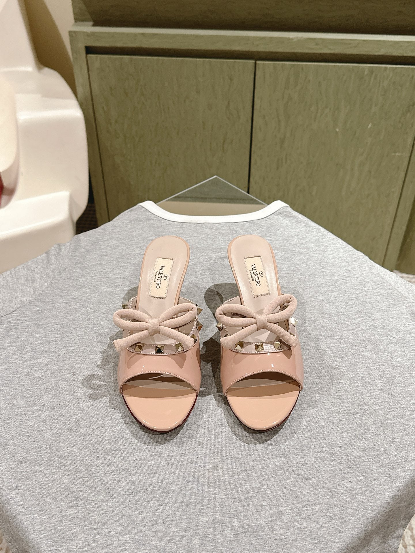 LuxluxHouse Best Quality Valentino Women Shoes