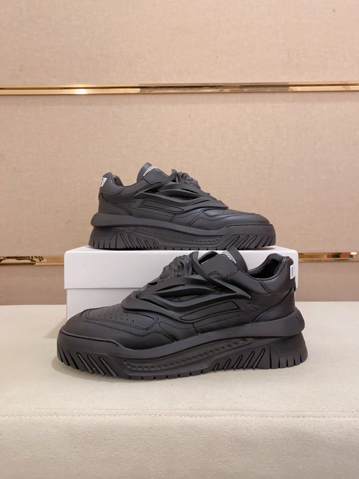 LuxluxHouse Best Quality Shoes Versace
