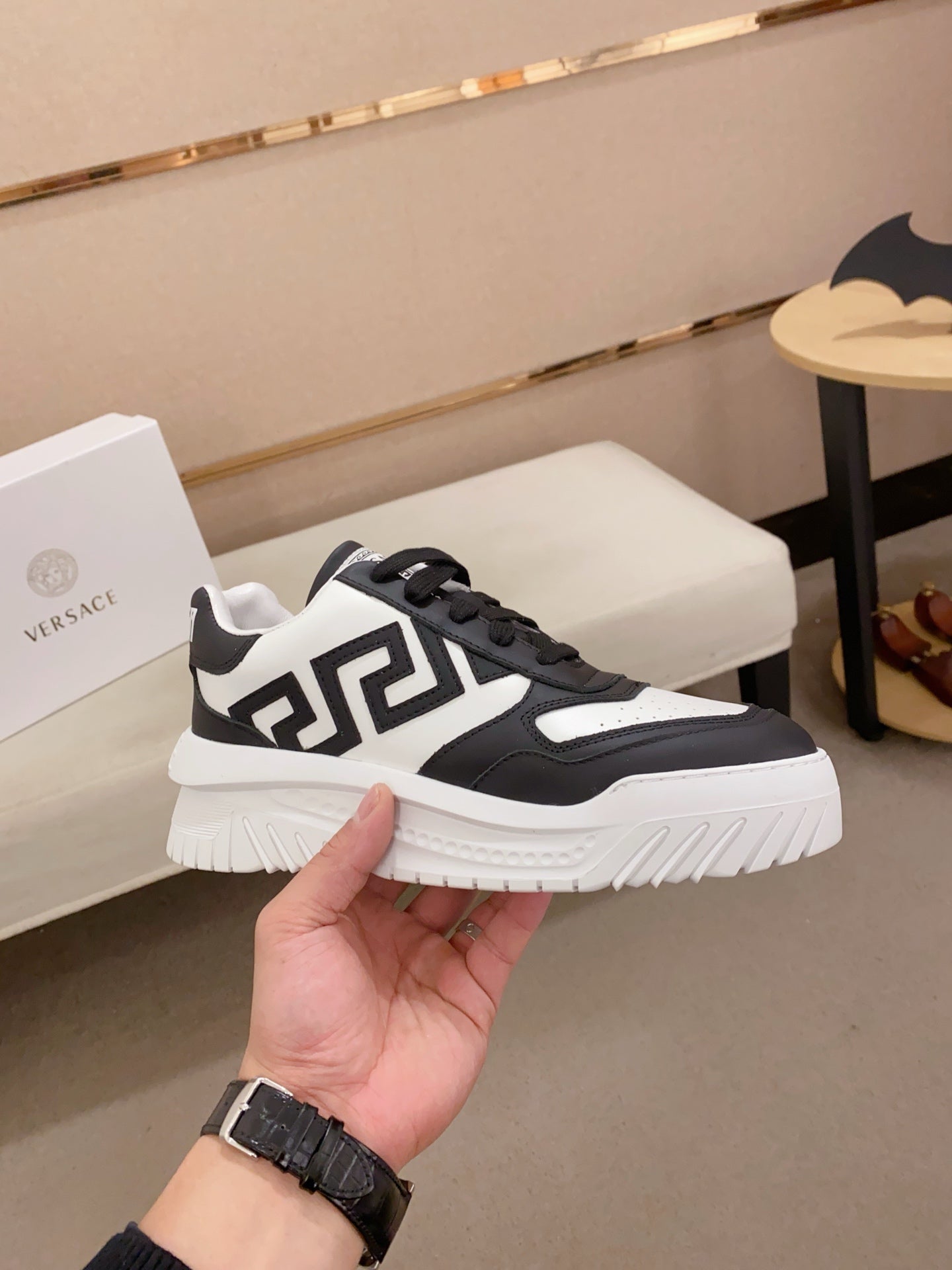 LuxluxHouse Best Quality Shoes Versace
