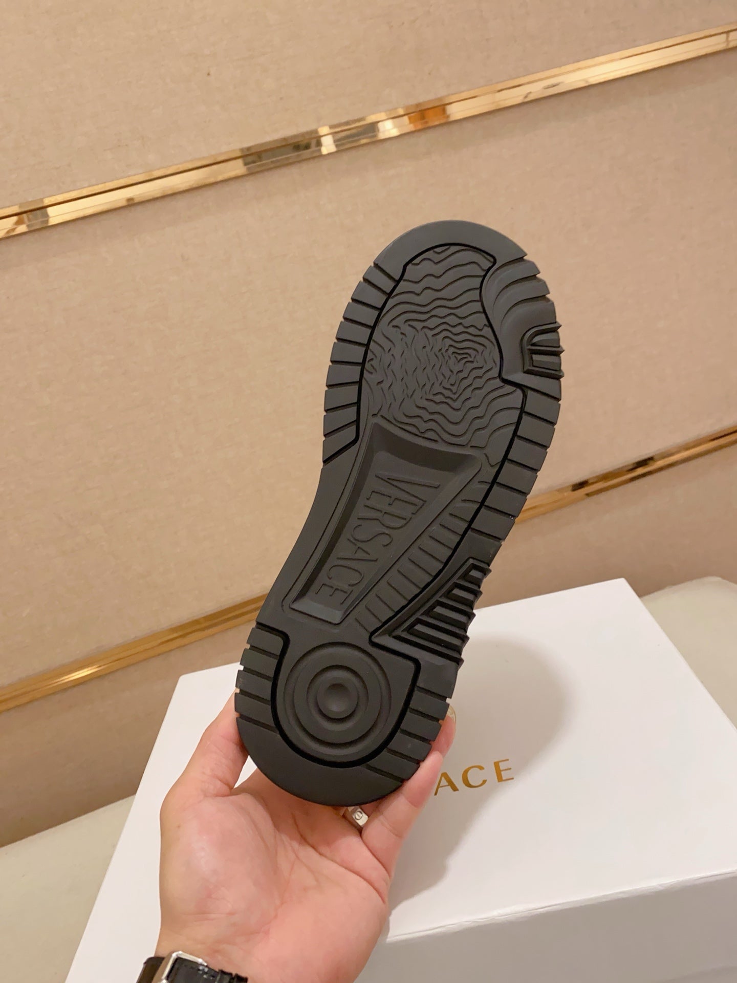 LuxluxHouse Best Quality Shoes Versace