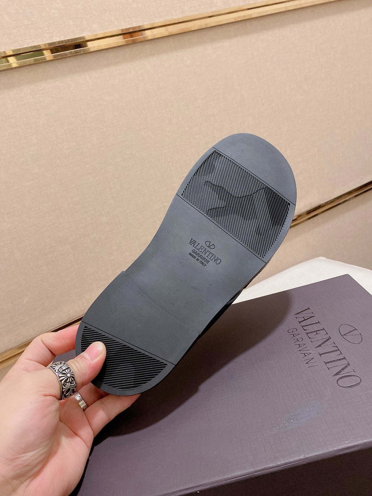LuxluxHouse Best Quality Sandals Valentino