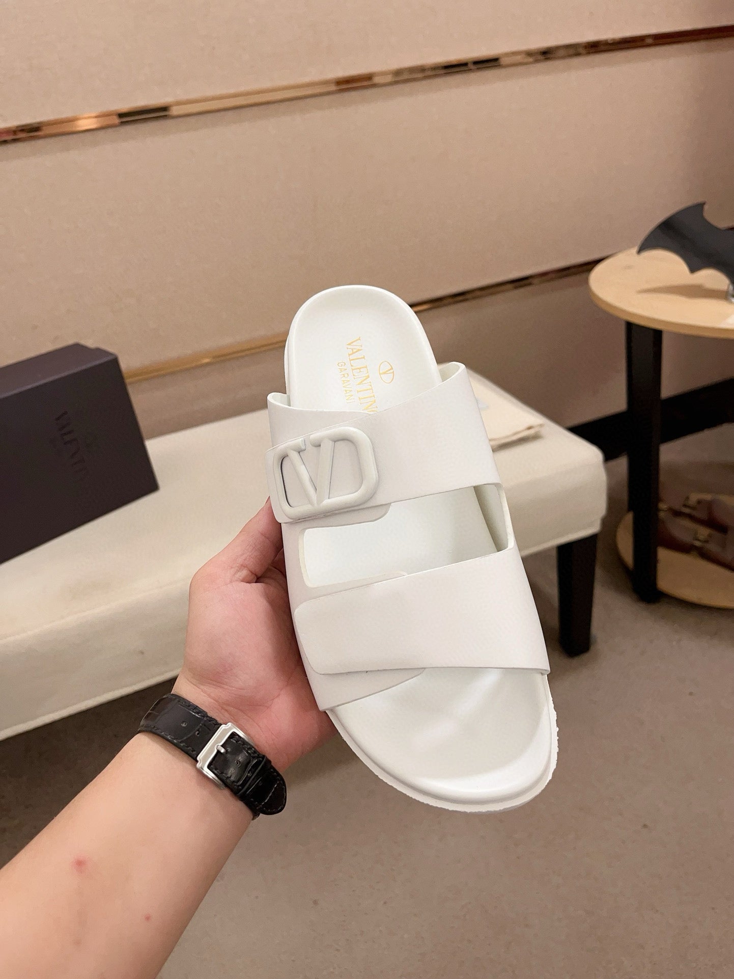 LuxluxHouse Best Quality Sandals Valentino