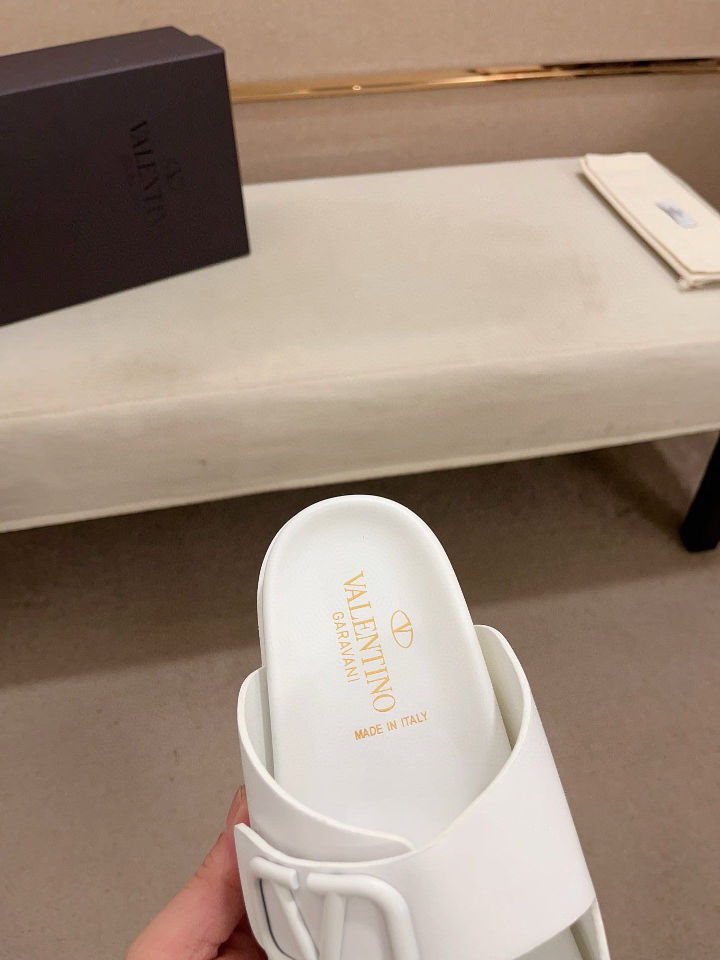 LuxluxHouse Best Quality Sandals Valentino