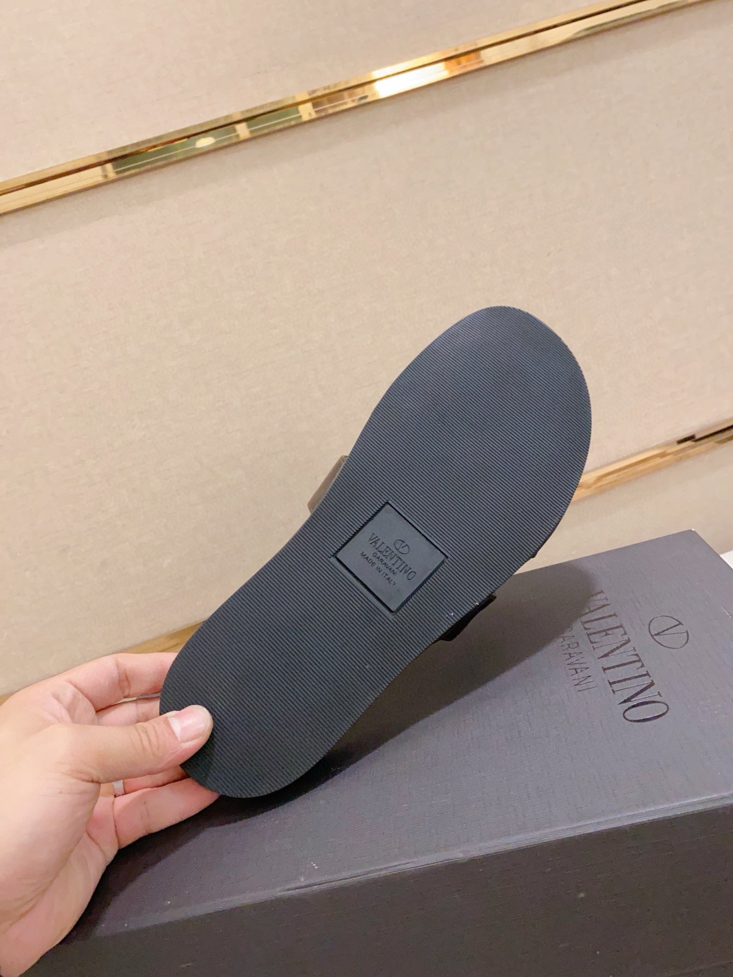 LuxluxHouse Best Quality Sandals Valentino