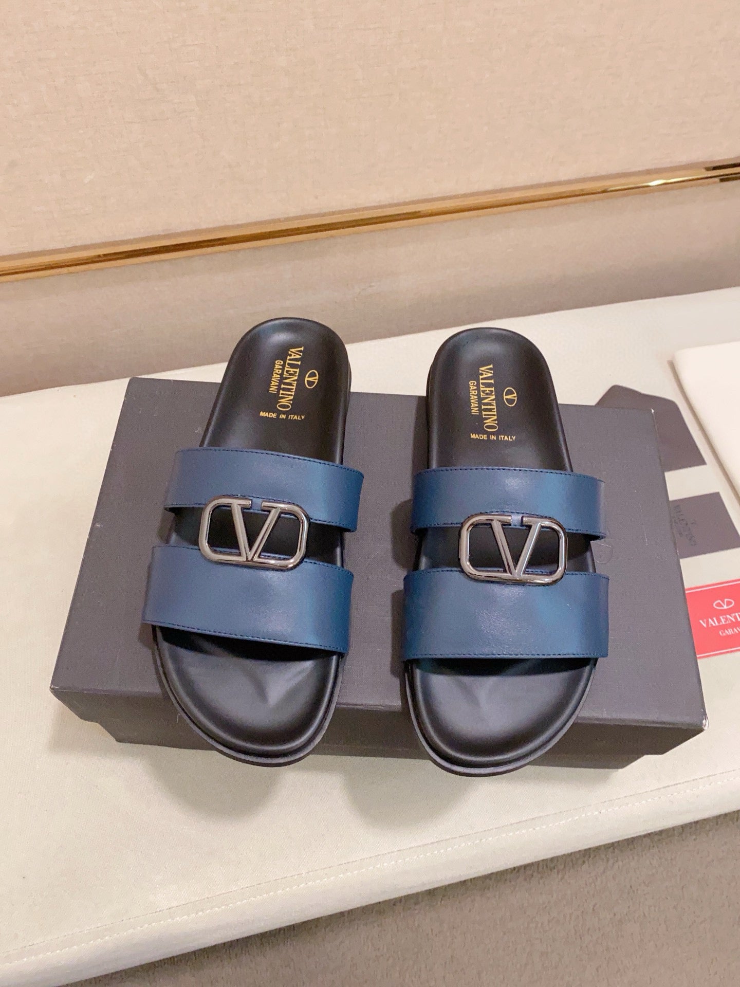 LuxluxHouse Best Quality Sandals Valentino