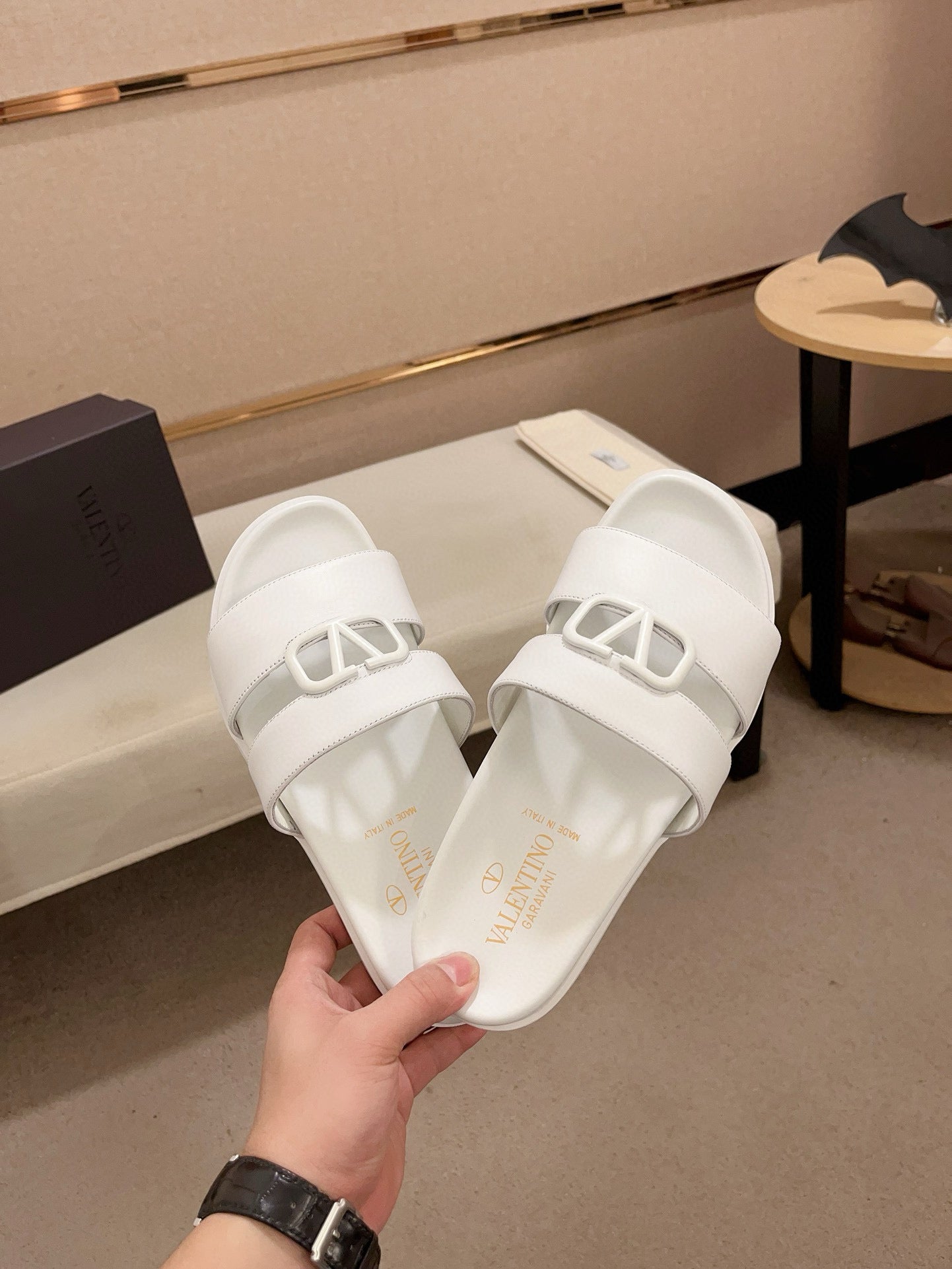 LuxluxHouse Best Quality Sandals Valentino